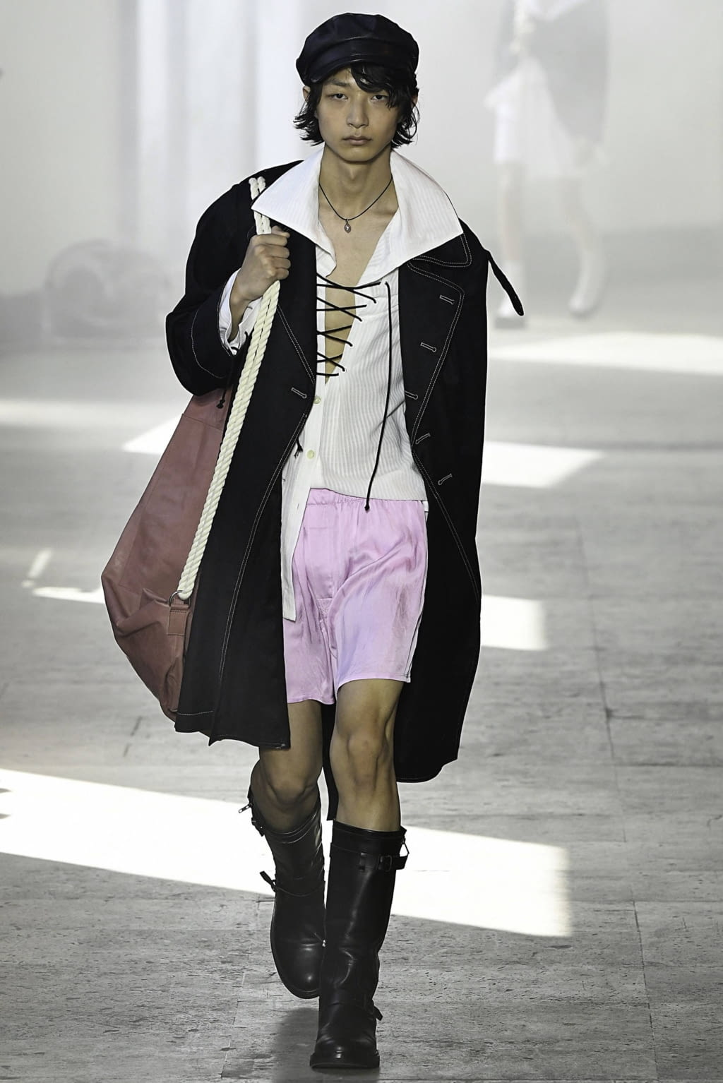 Fashion Week Paris Spring/Summer 2020 look 19 from the Ann Demeulemeester collection 男装