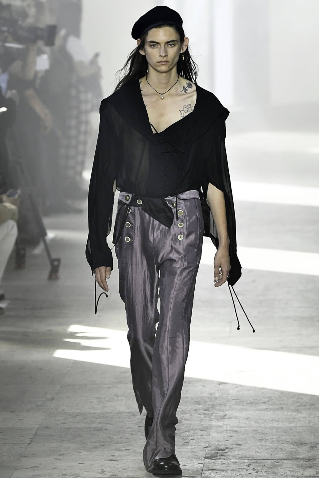 Fashion Week Paris Spring/Summer 2020 look 21 de la collection Ann Demeulemeester menswear