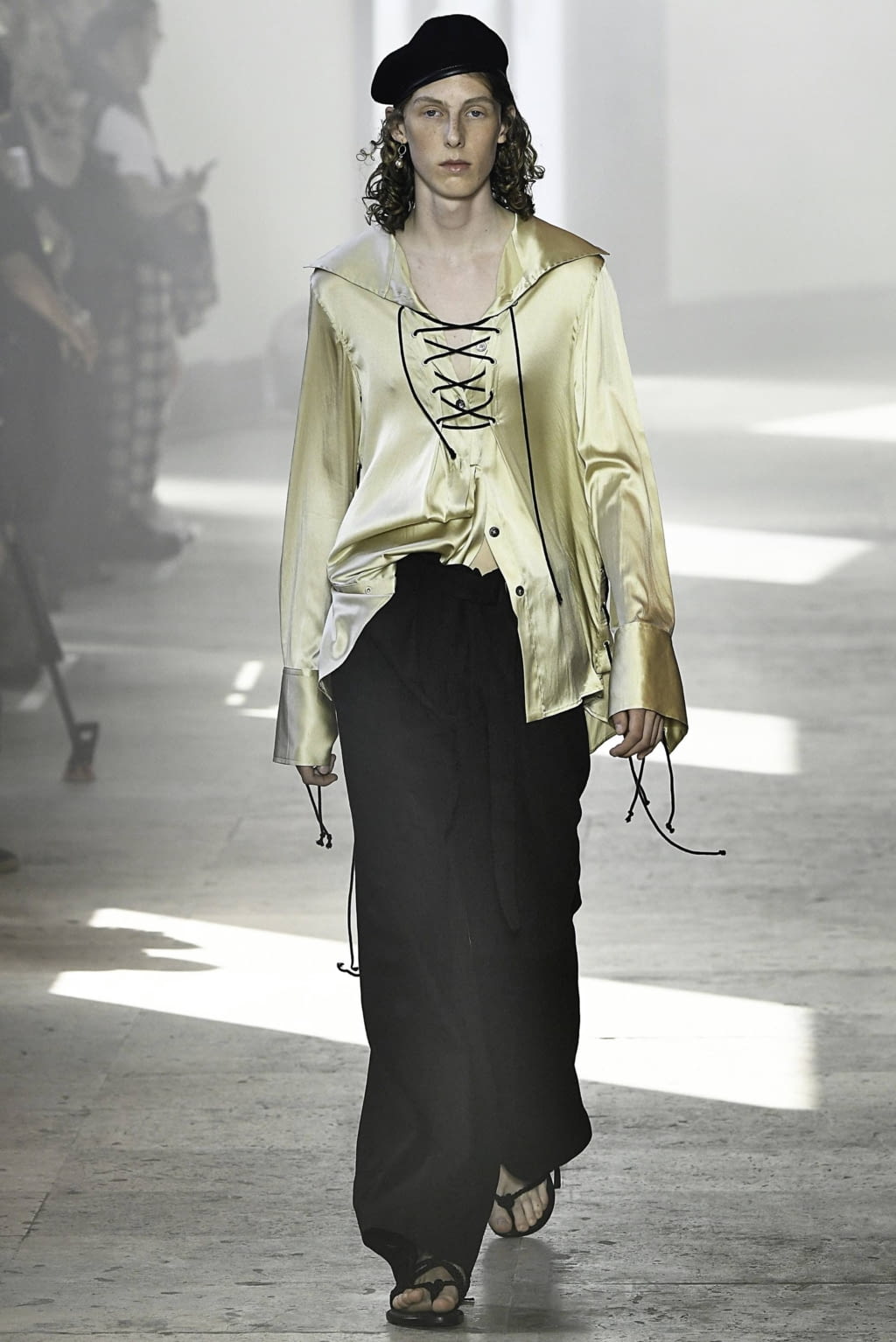 Fashion Week Paris Spring/Summer 2020 look 34 de la collection Ann Demeulemeester menswear