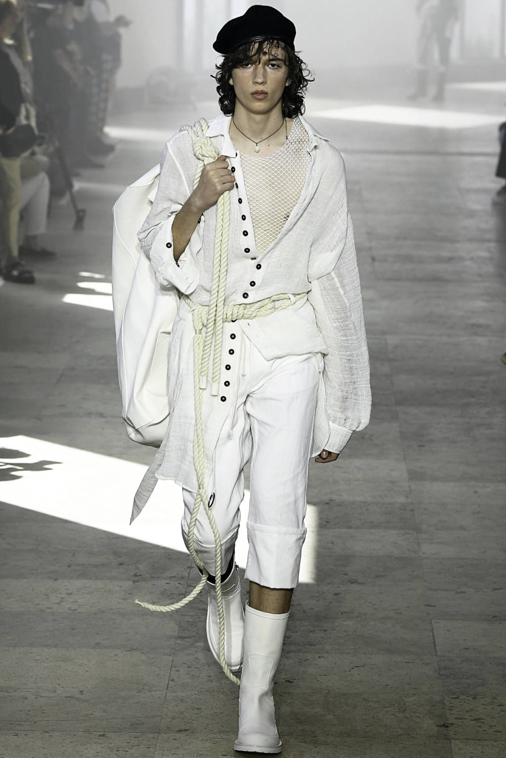 Fashion Week Paris Spring/Summer 2020 look 40 de la collection Ann Demeulemeester menswear