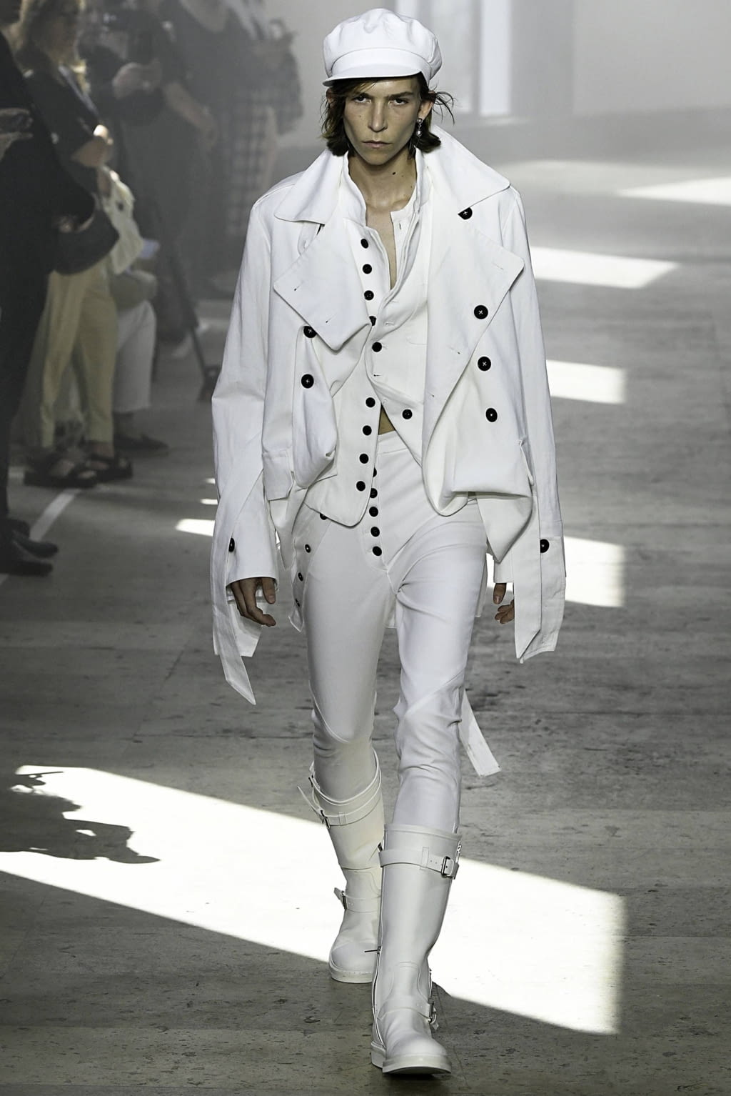 Fashion Week Paris Spring/Summer 2020 look 42 from the Ann Demeulemeester collection 男装