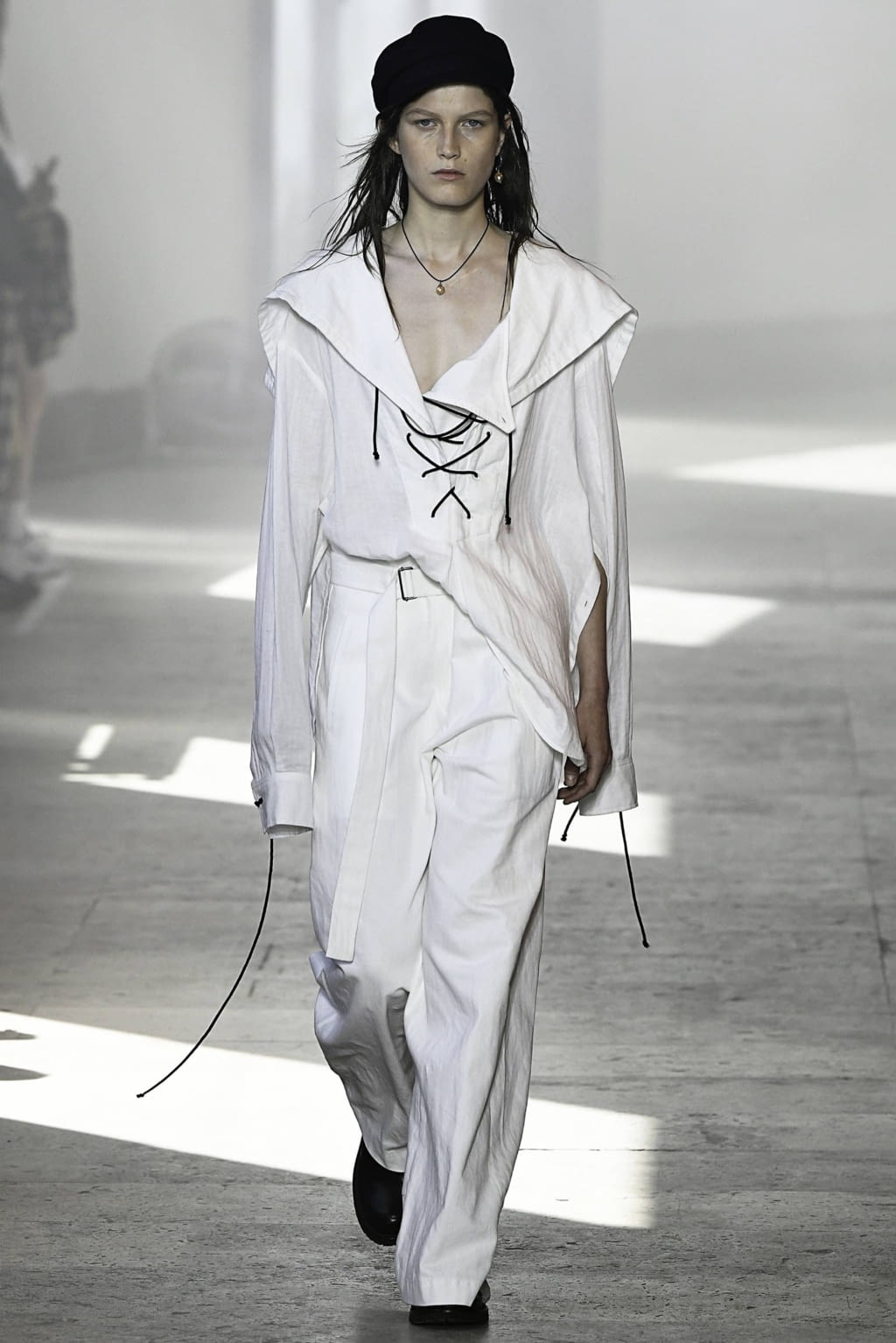 Fashion Week Paris Spring/Summer 2020 look 45 de la collection Ann Demeulemeester menswear