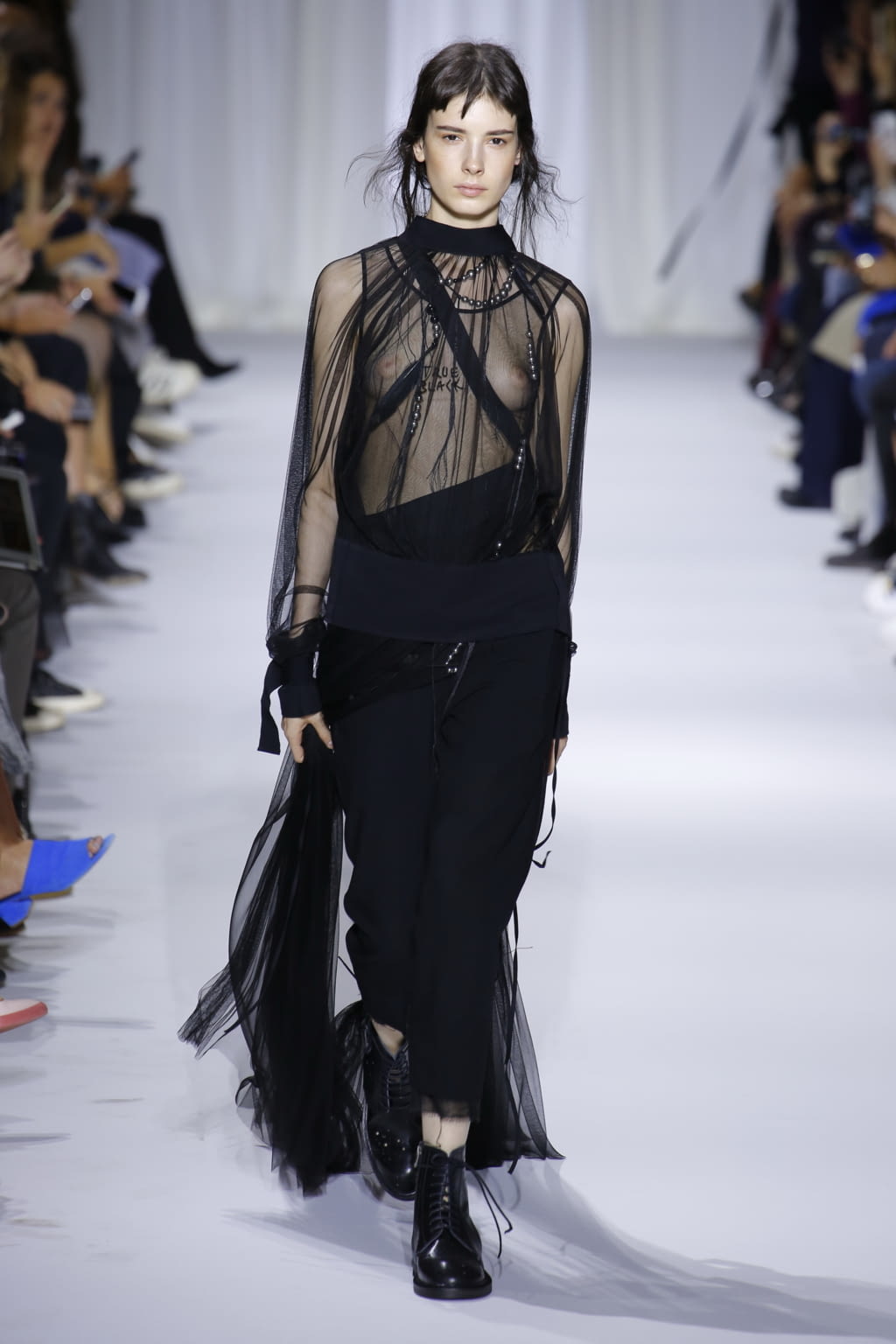 Fashion Week Paris Spring/Summer 2017 look 28 de la collection Ann Demeulemeester womenswear