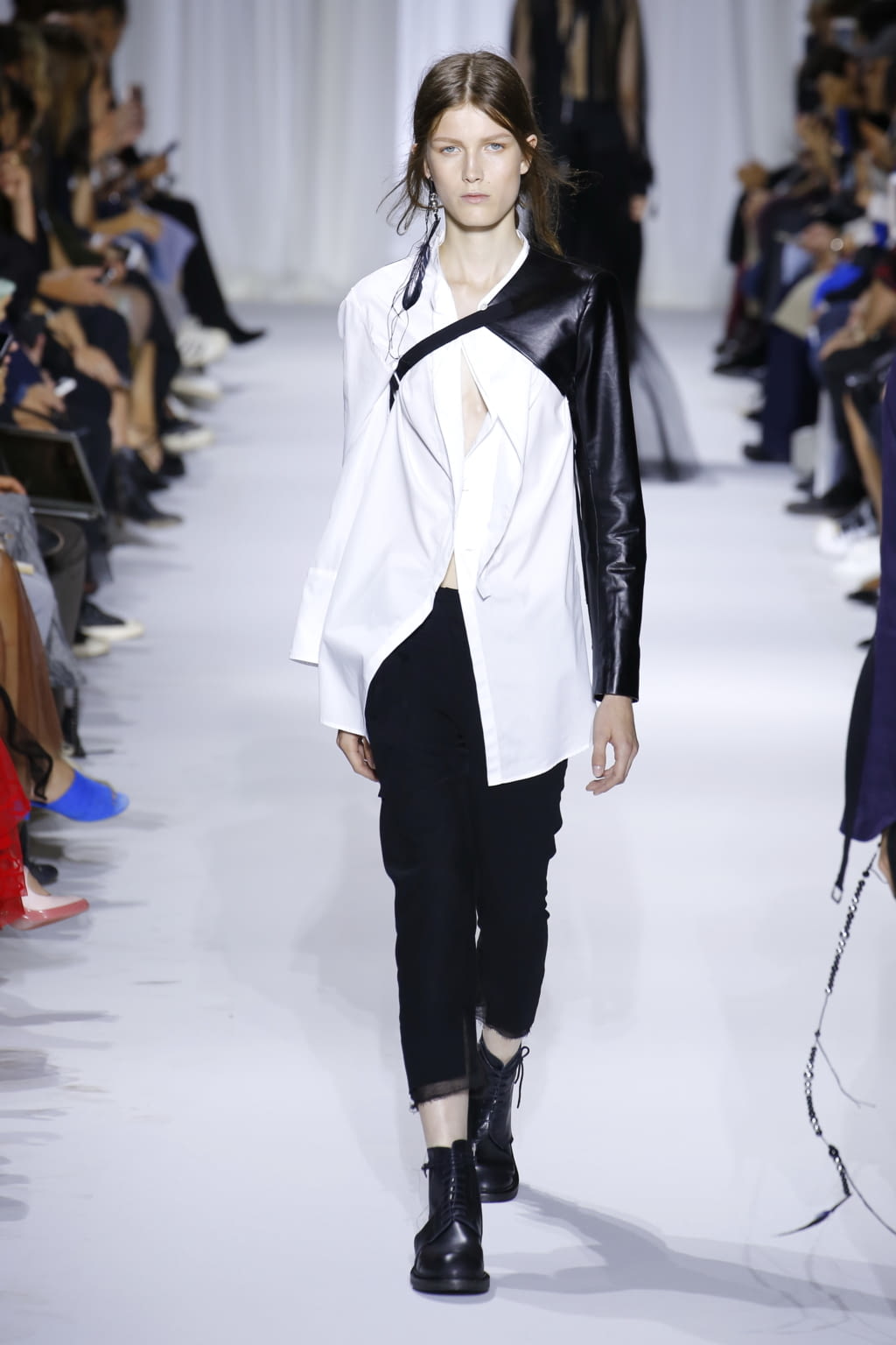 Fashion Week Paris Spring/Summer 2017 look 30 from the Ann Demeulemeester collection womenswear