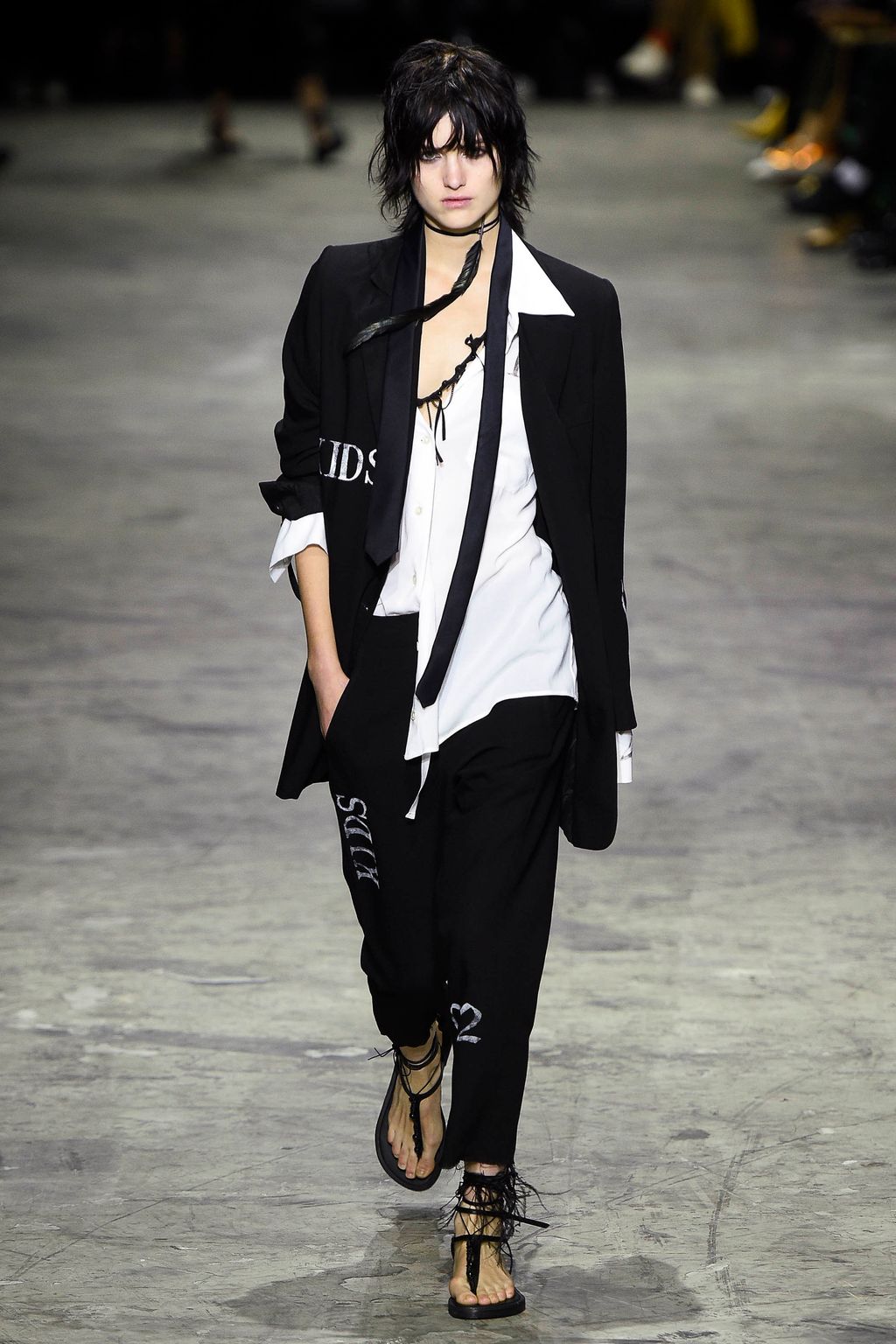 Fashion Week Paris Spring/Summer 2018 look 1 from the Ann Demeulemeester collection womenswear