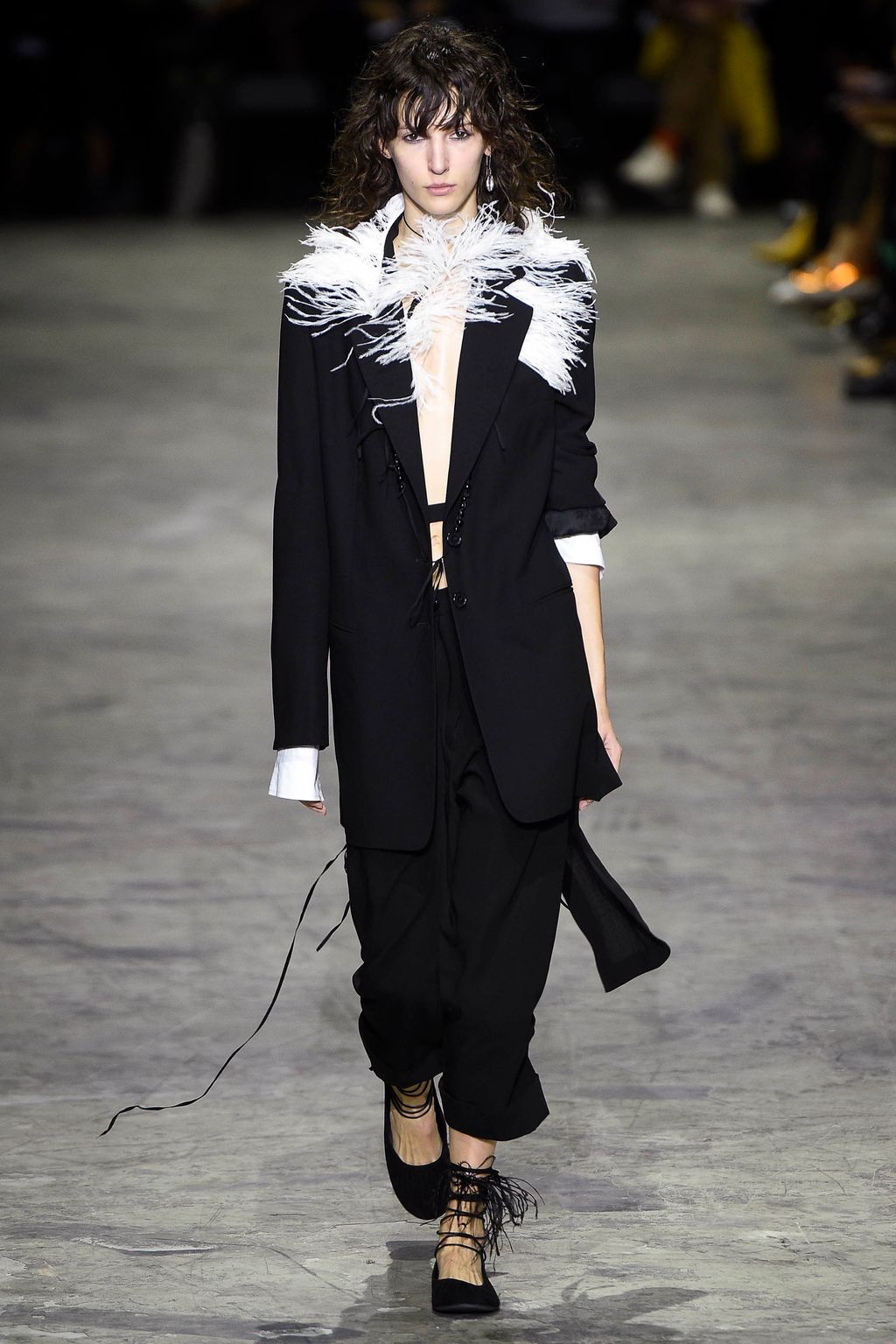 Fashion Week Paris Spring/Summer 2018 look 2 from the Ann Demeulemeester collection womenswear