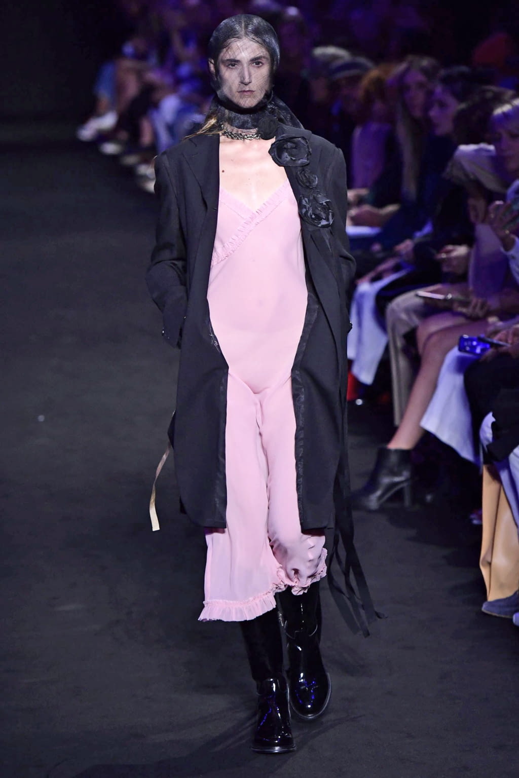 Fashion Week Paris Spring/Summer 2019 look 2 de la collection Ann Demeulemeester womenswear