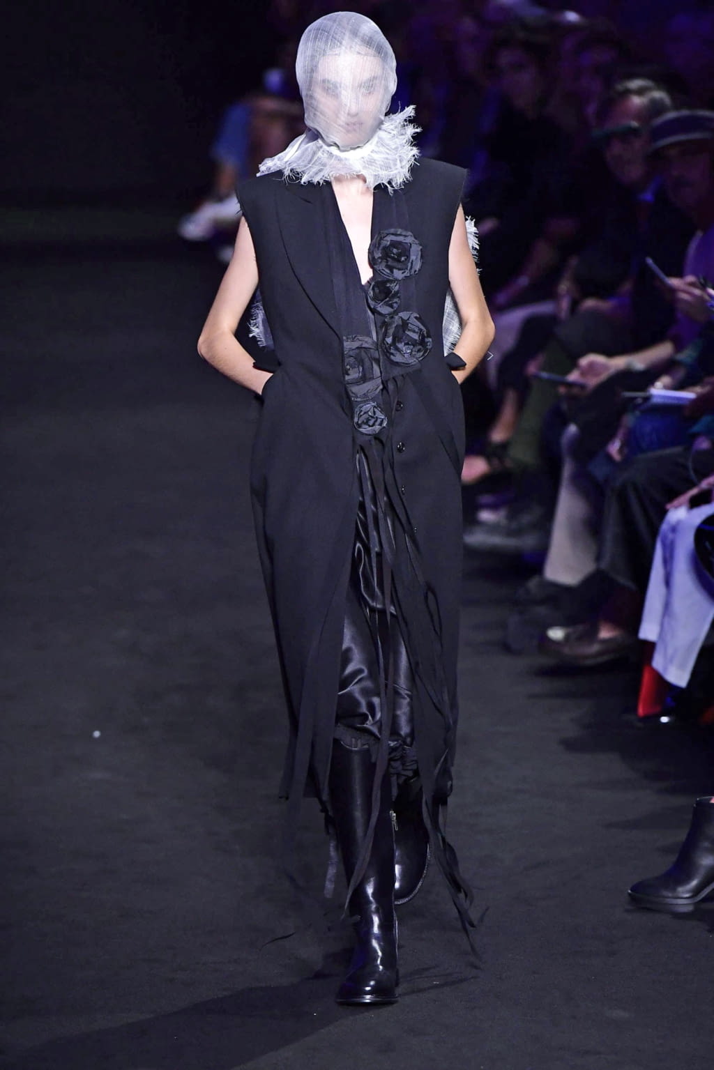Fashion Week Paris Spring/Summer 2019 look 1 from the Ann Demeulemeester collection 女装
