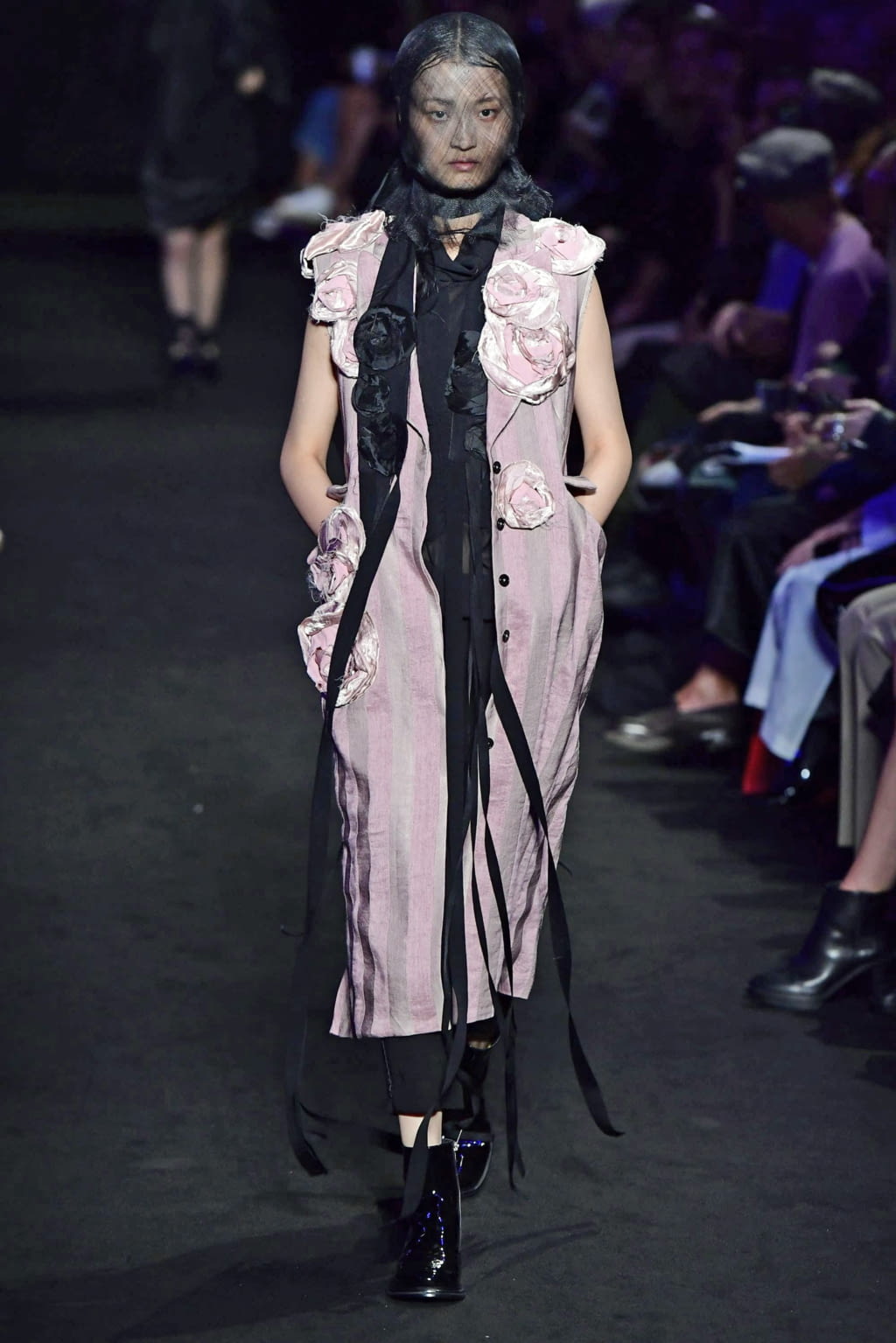 Fashion Week Paris Spring/Summer 2019 look 18 de la collection Ann Demeulemeester womenswear