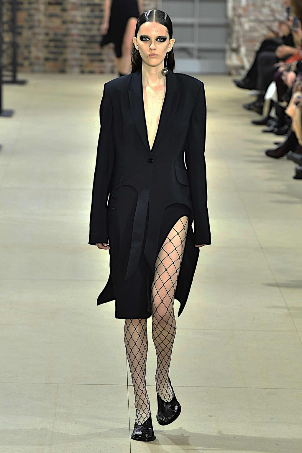 Fashion Week Paris Spring/Summer 2020 look 1 from the Ann Demeulemeester collection 女装