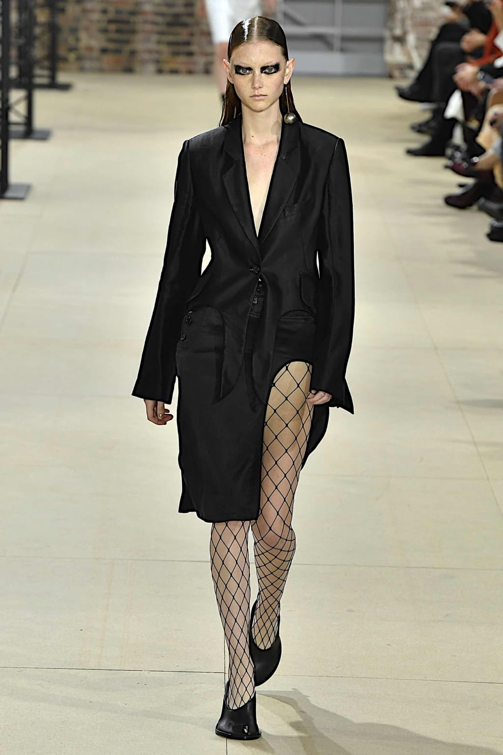 Fashion Week Paris Spring/Summer 2020 look 4 from the Ann Demeulemeester collection womenswear