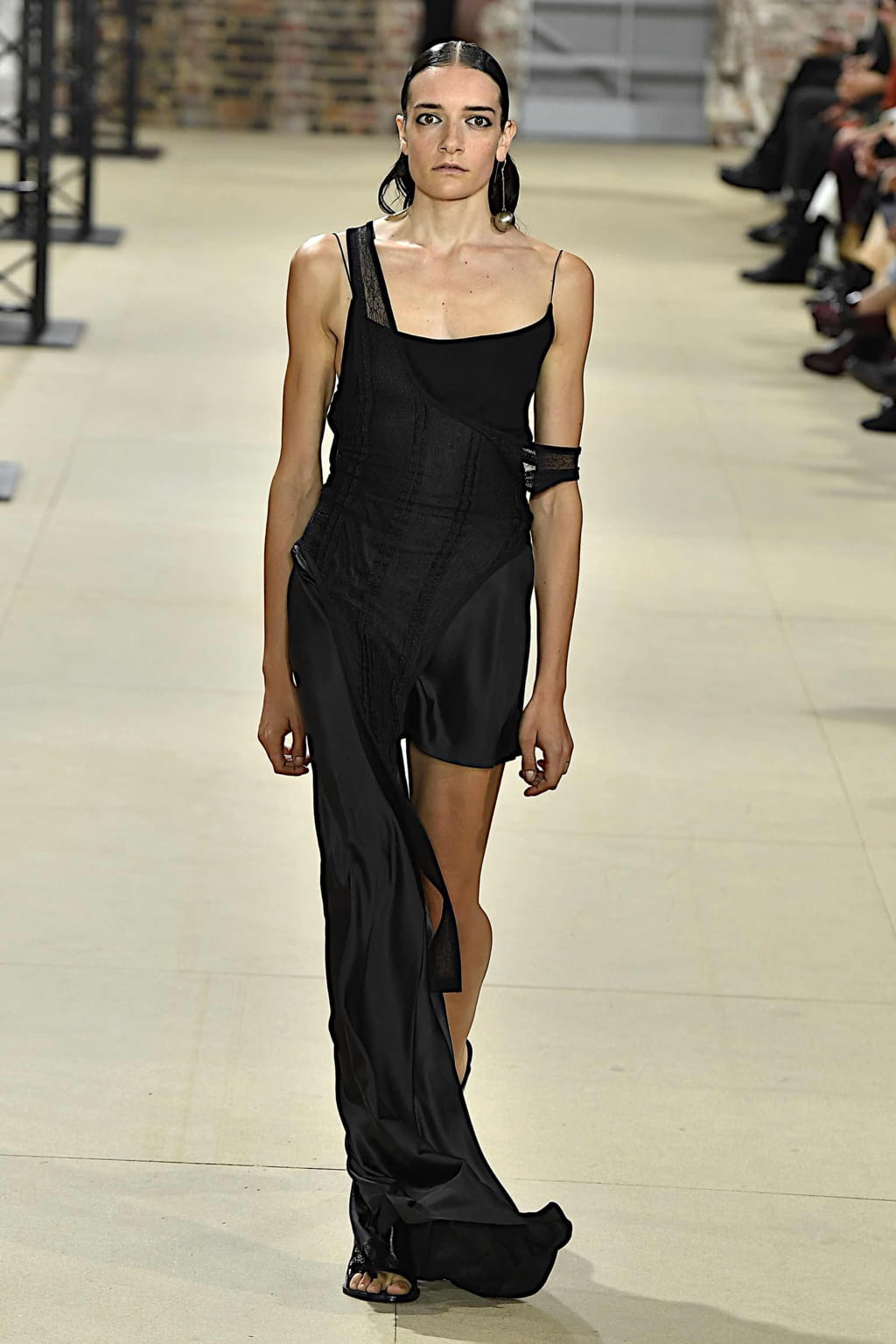 Fashion Week Paris Spring/Summer 2020 look 16 de la collection Ann Demeulemeester womenswear