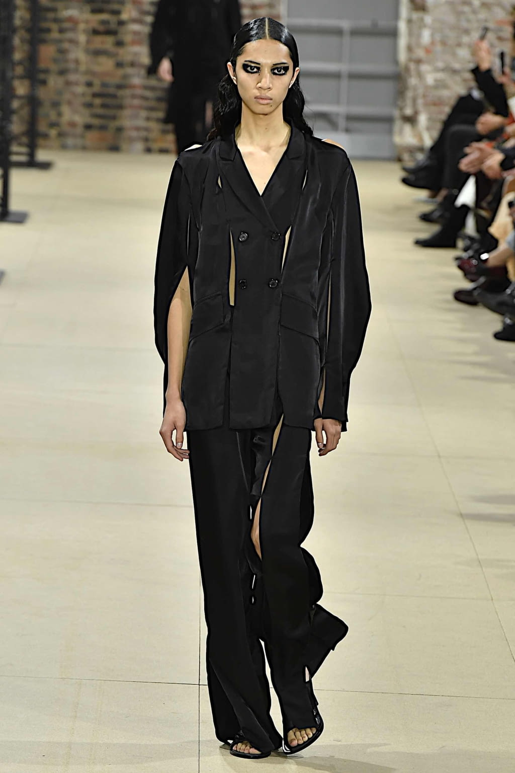 Fashion Week Paris Spring/Summer 2020 look 25 from the Ann Demeulemeester collection 女装