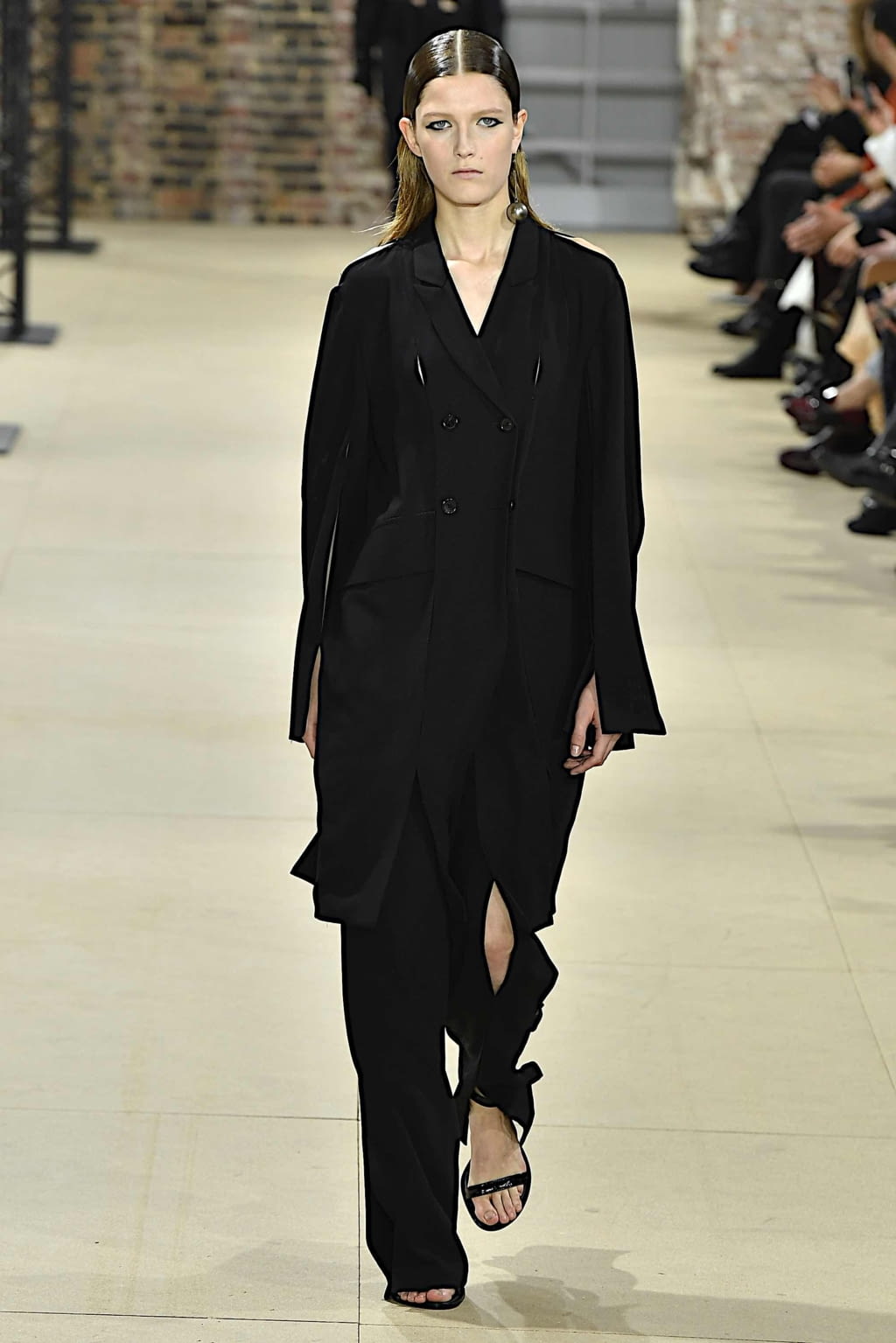 Fashion Week Paris Spring/Summer 2020 look 26 from the Ann Demeulemeester collection womenswear