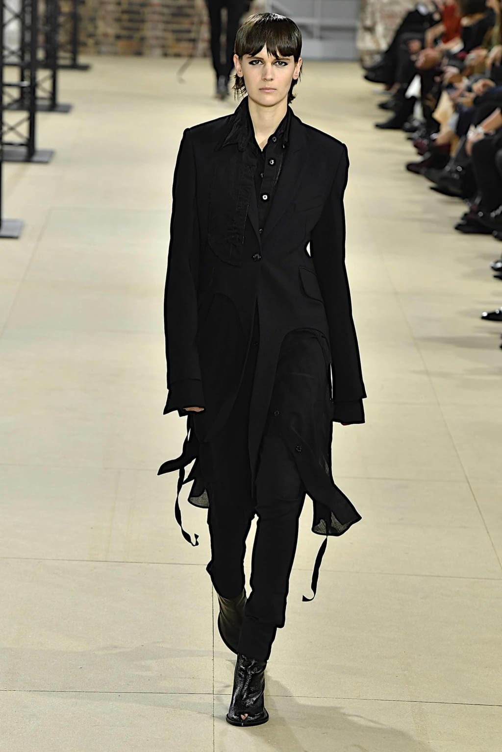 Fashion Week Paris Spring/Summer 2020 look 36 from the Ann Demeulemeester collection womenswear