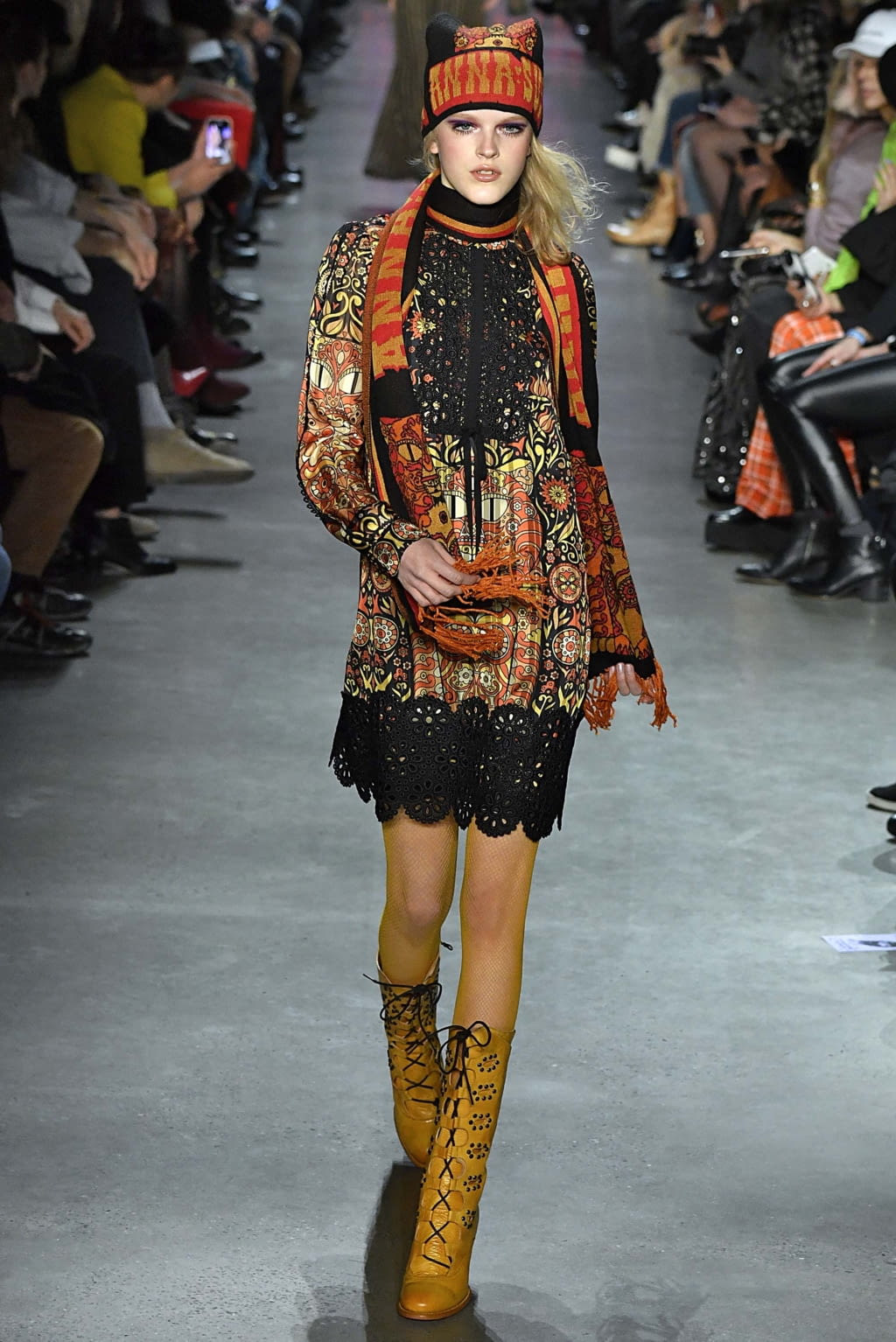 Fashion Week New York Fall/Winter 2018 look 15 from the Anna Sui collection womenswear