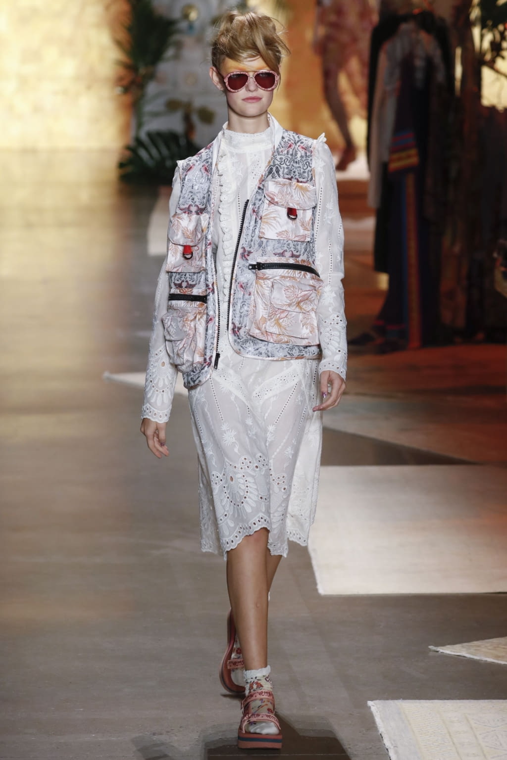 Fashion Week New York Spring/Summer 2019 look 40 de la collection Anna Sui womenswear