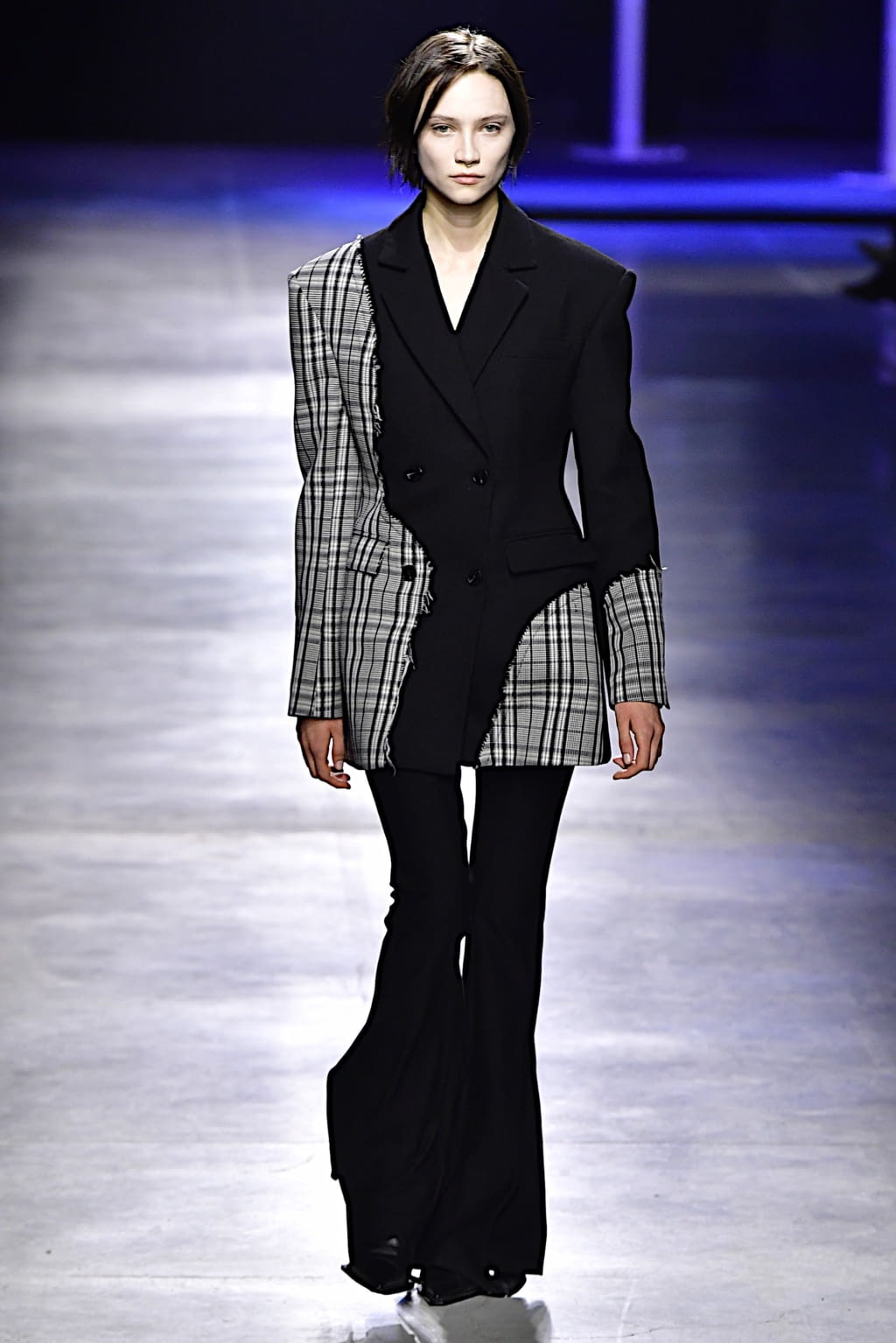 Fashion Week Milan Fall/Winter 2022 look 20 de la collection Annakiki womenswear