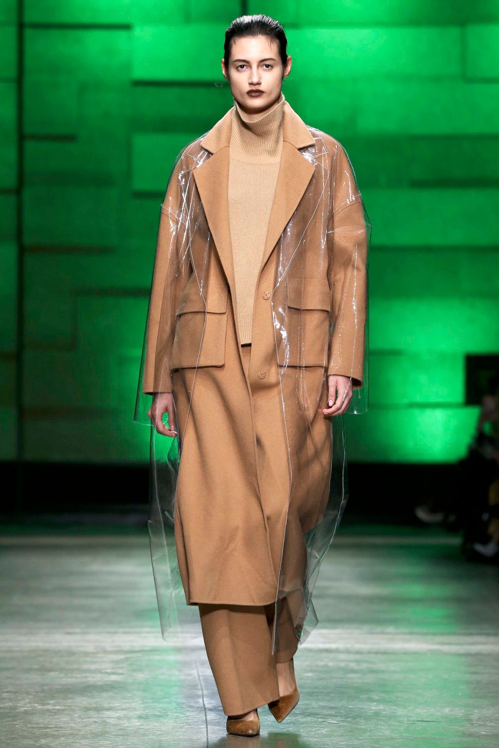 Fashion Week Milan Fall/Winter 2018 look 21 from the Annakiki collection 女装