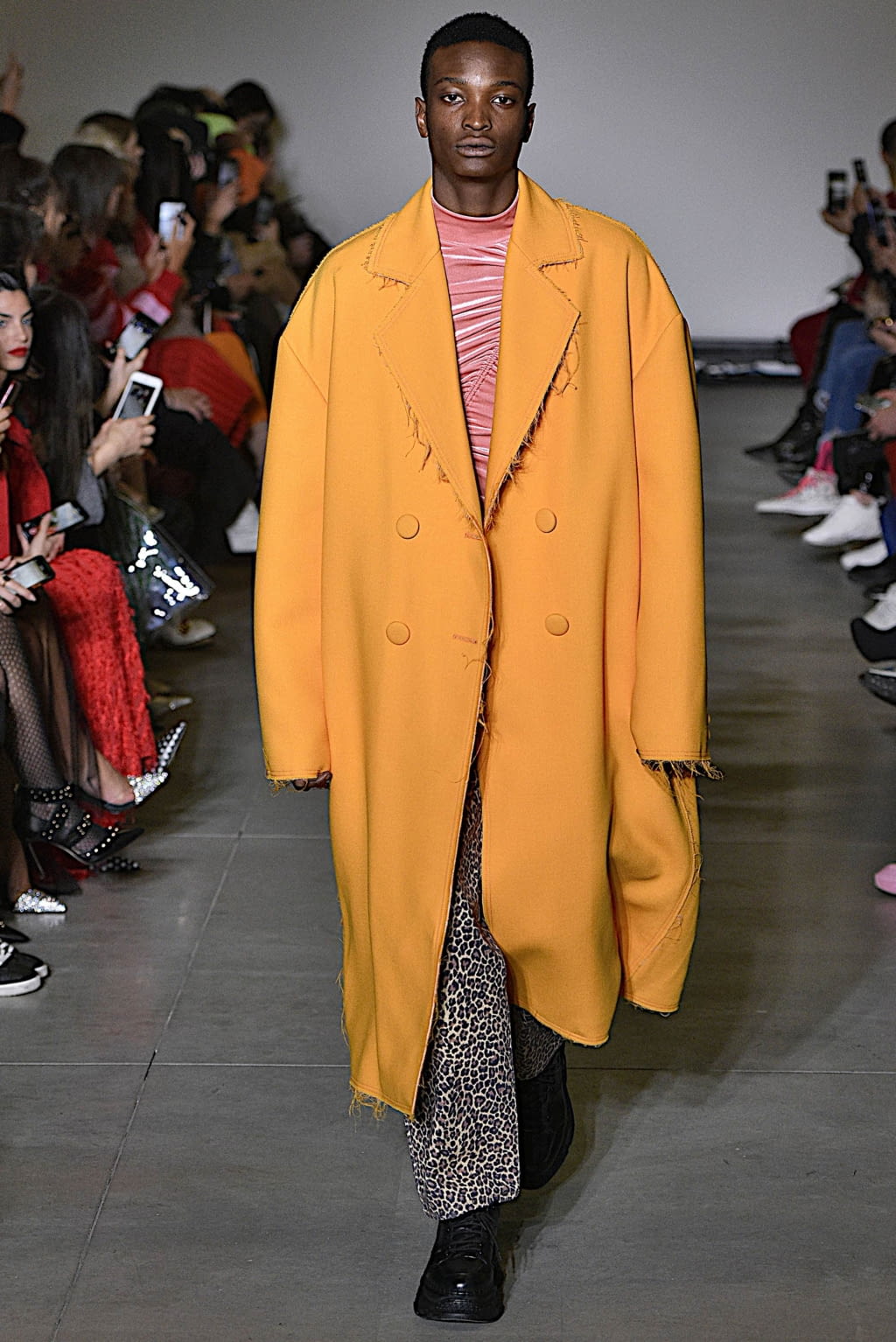 Fashion Week Milan Fall/Winter 2019 look 9 from the Annakiki collection 女装