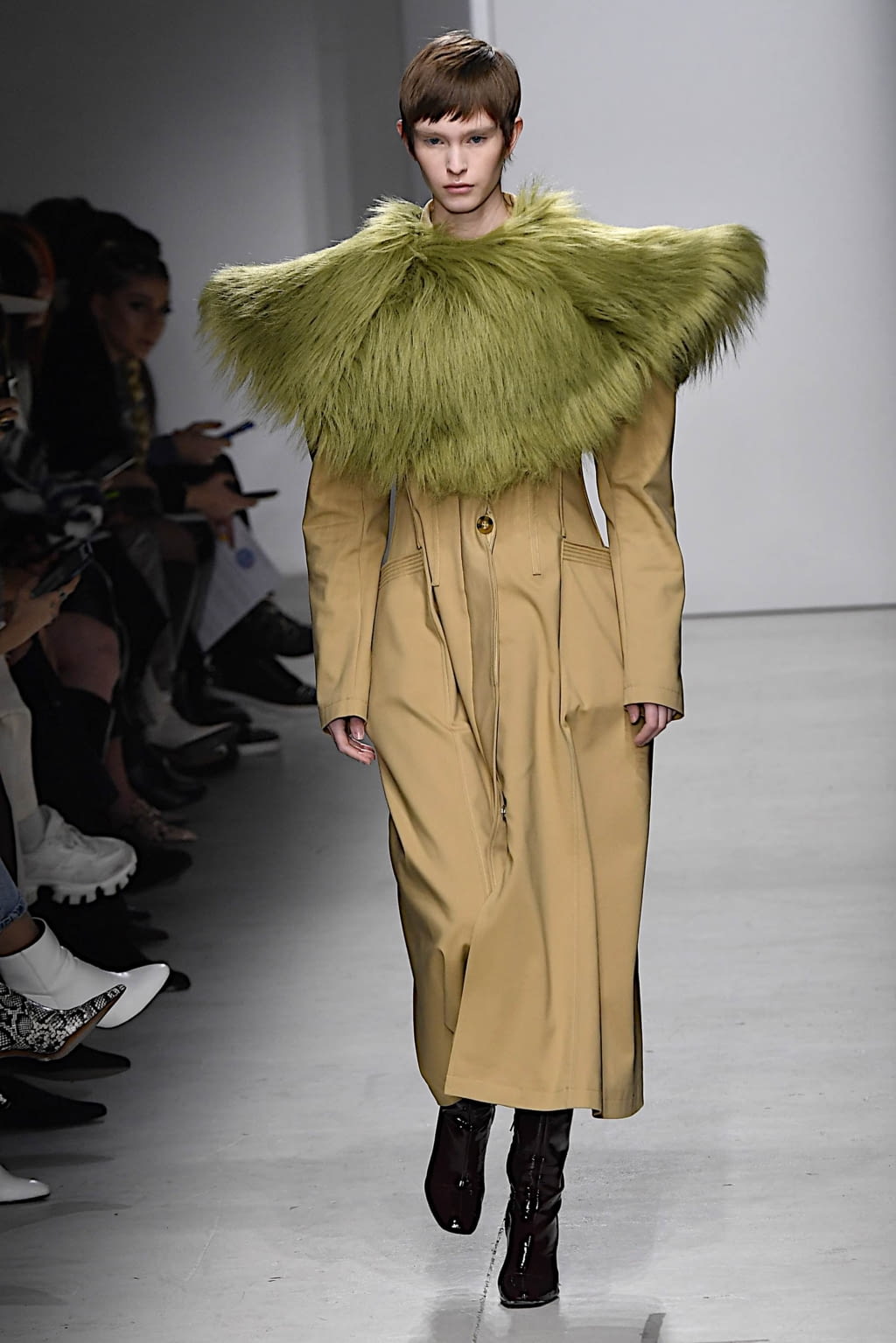 Fashion Week Milan Fall/Winter 2020 look 26 de la collection Annakiki womenswear