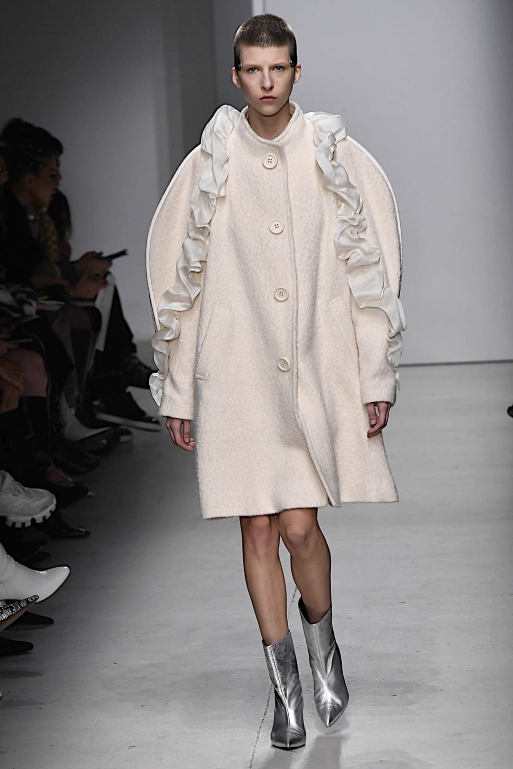 Fashion Week Milan Fall/Winter 2020 look 36 from the Annakiki collection 女装