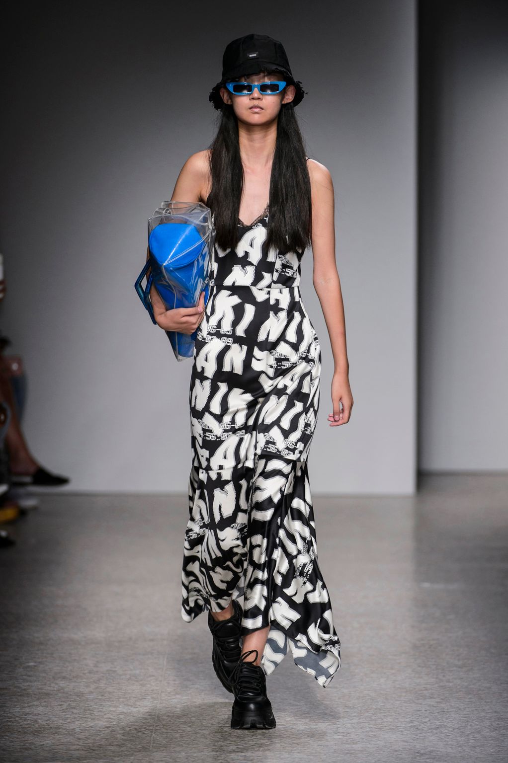 Fashion Week Milan Spring/Summer 2019 look 15 from the Annakiki collection 女装
