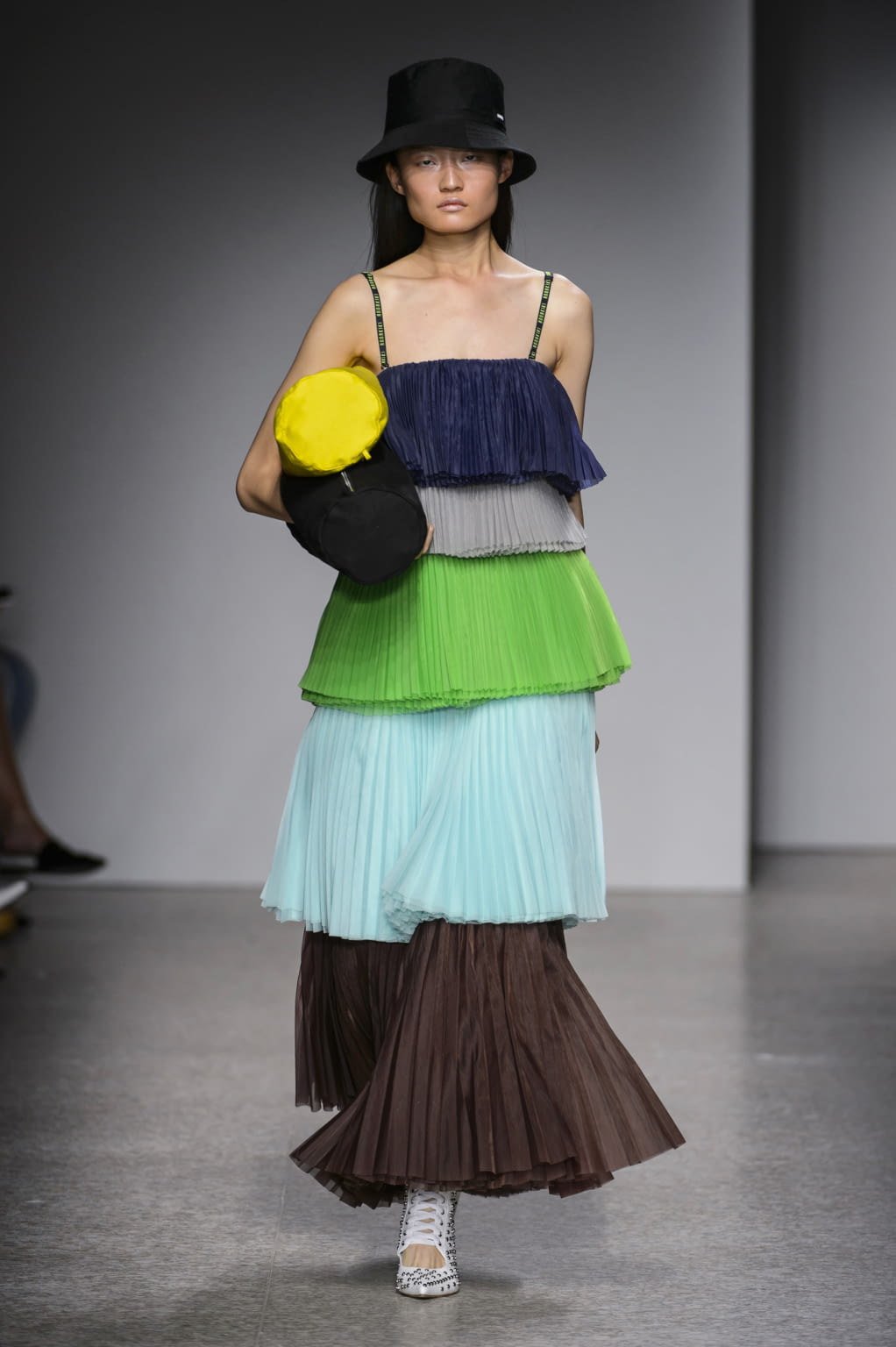 Fashion Week Milan Spring/Summer 2019 look 19 de la collection Annakiki womenswear