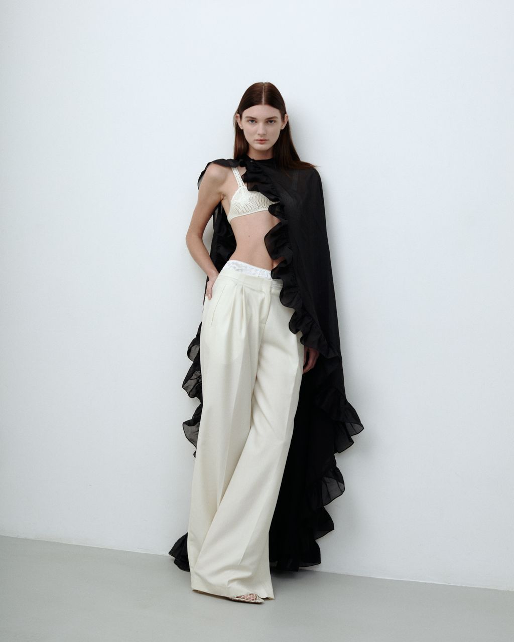 Fashion Week Paris Spring/Summer 2023 look 2 from the Anna October collection womenswear