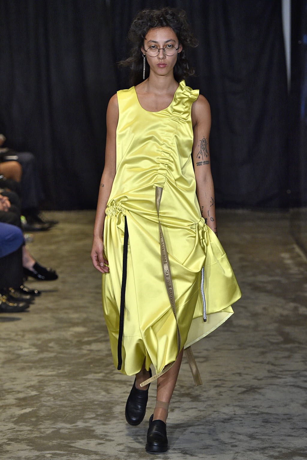 Fashion Week Paris Spring/Summer 2017 look 24 de la collection Anne Sofie Madsen womenswear