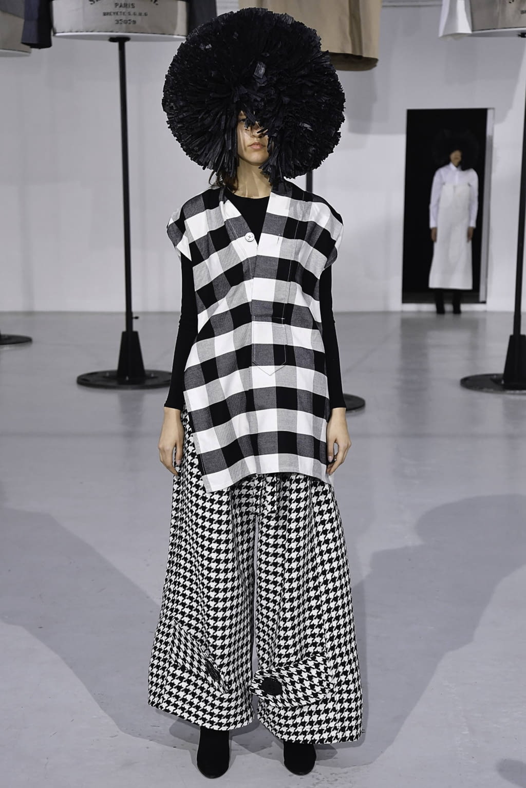 Fashion Week Paris Fall/Winter 2019 look 13 from the Anrealage collection 女装