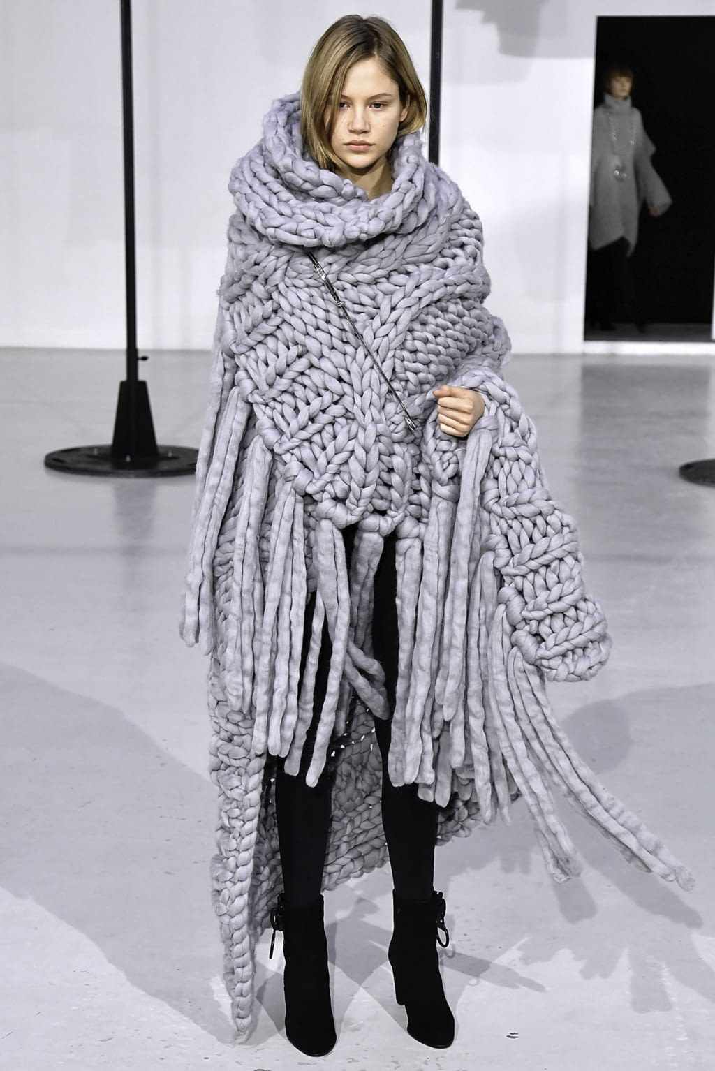 Fashion Week Paris Fall/Winter 2019 look 17 de la collection Anrealage womenswear