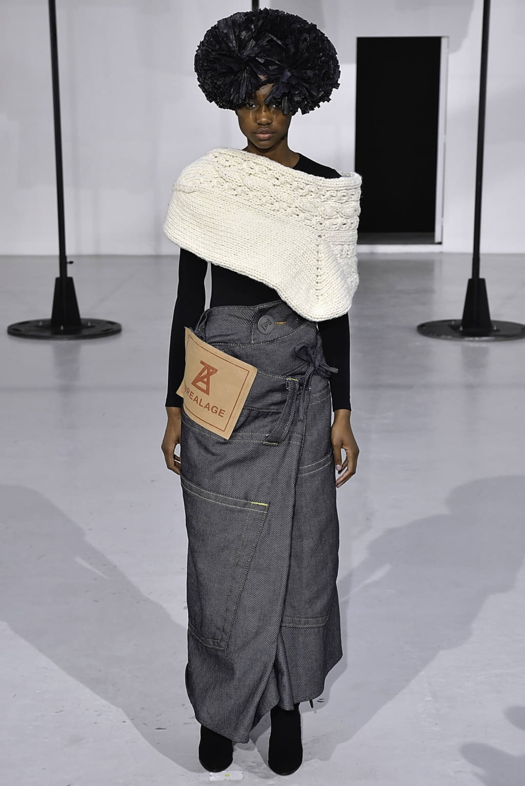 Fashion Week Paris Fall/Winter 2019 look 22 from the Anrealage collection womenswear