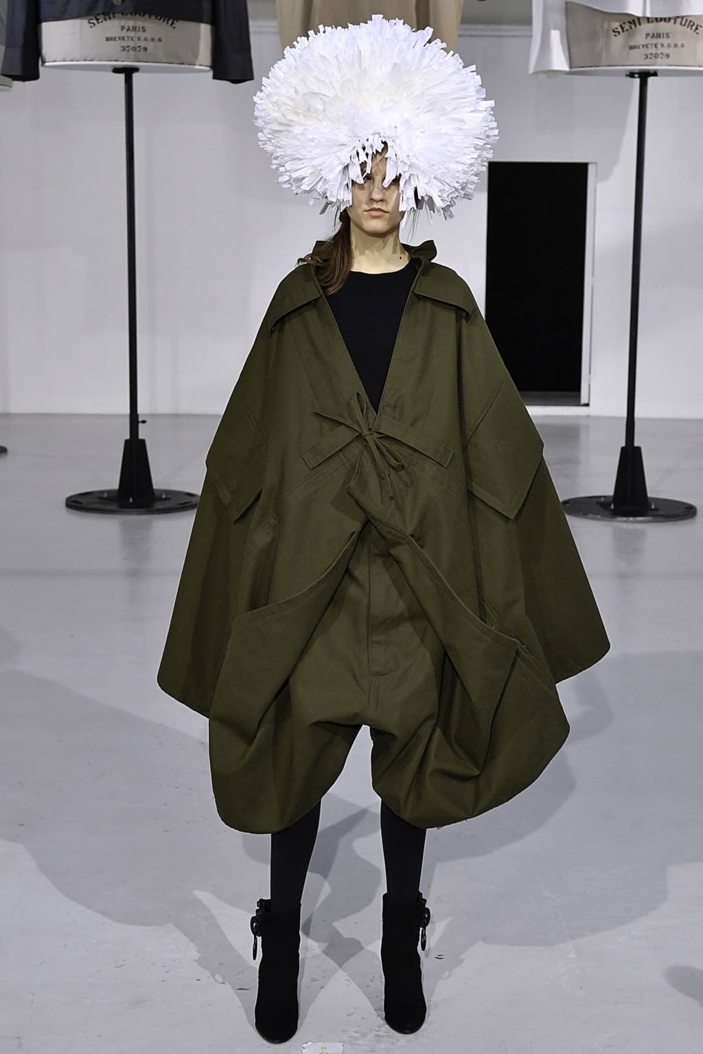 Fashion Week Paris Fall/Winter 2019 look 23 from the Anrealage collection womenswear