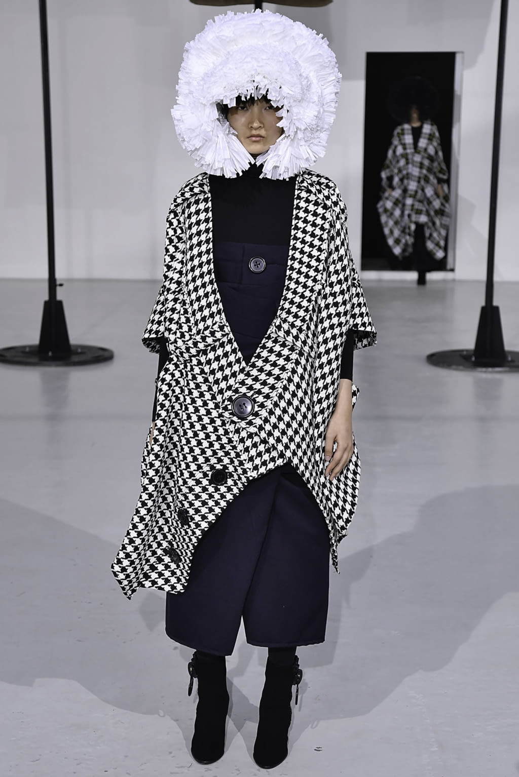 Fashion Week Paris Fall/Winter 2019 look 24 from the Anrealage collection 女装