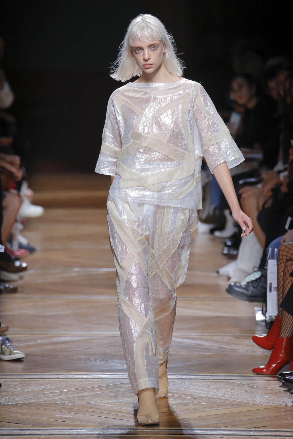 Fashion Week Paris Spring/Summer 2018 look 14 from the Anrealage collection womenswear