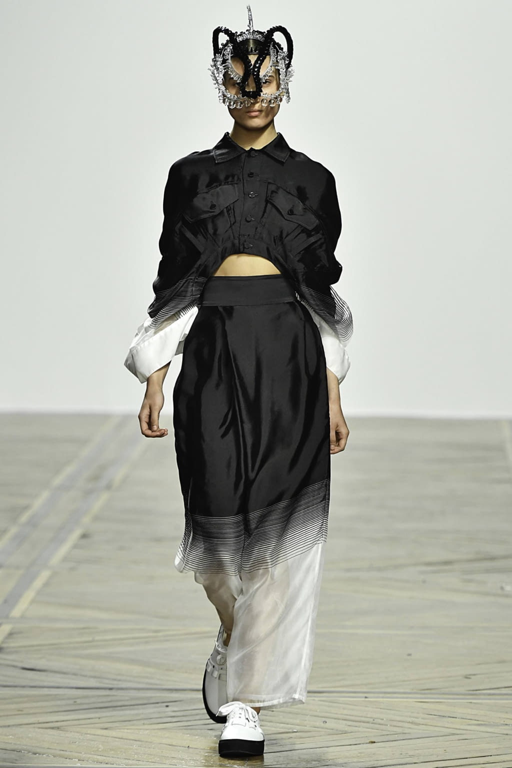 Fashion Week Paris Spring/Summer 2019 look 12 from the Anrealage collection womenswear