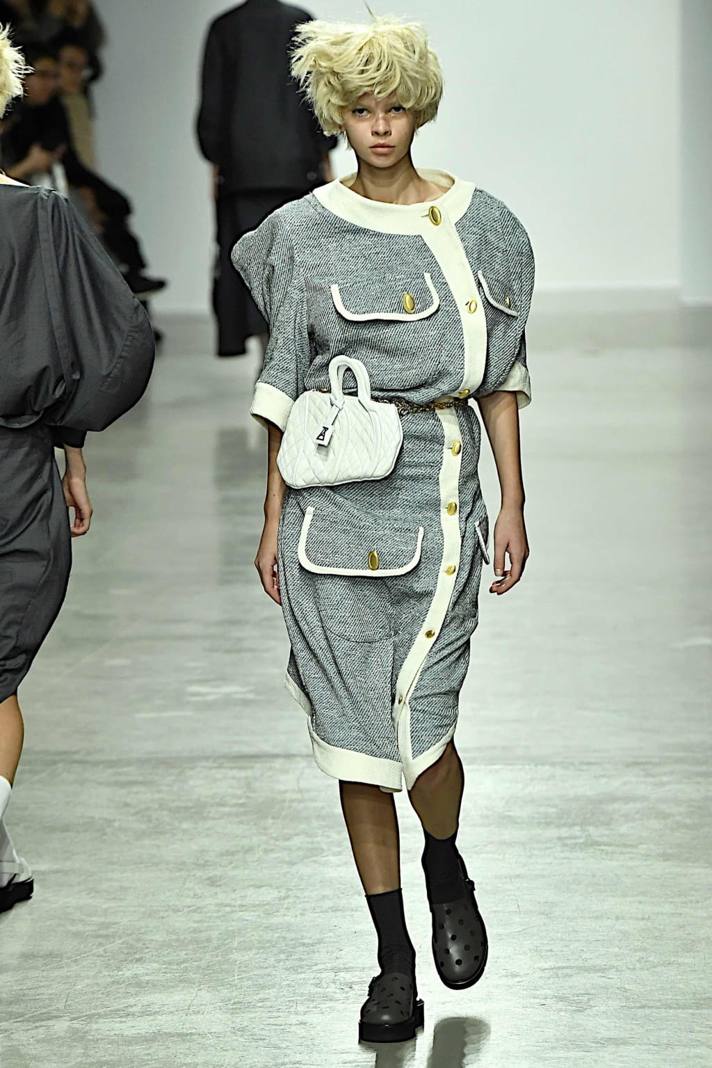 Fashion Week Paris Spring/Summer 2020 look 15 de la collection Anrealage womenswear