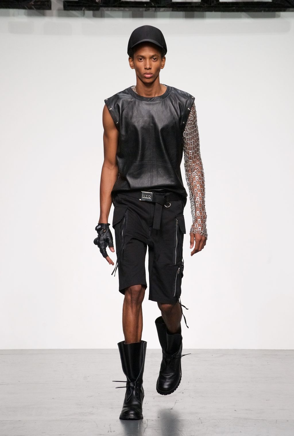Fashion Week London Spring/Summer 2018 look 32 from the KTZ collection menswear