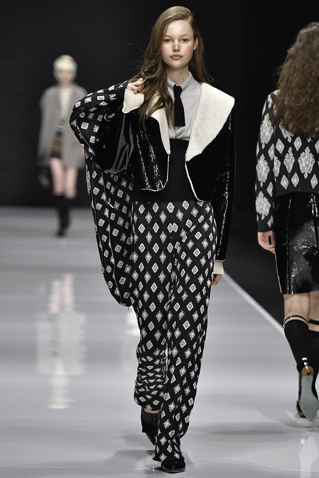 Fashion Week Milan Fall/Winter 2019 look 19 de la collection Anteprima womenswear