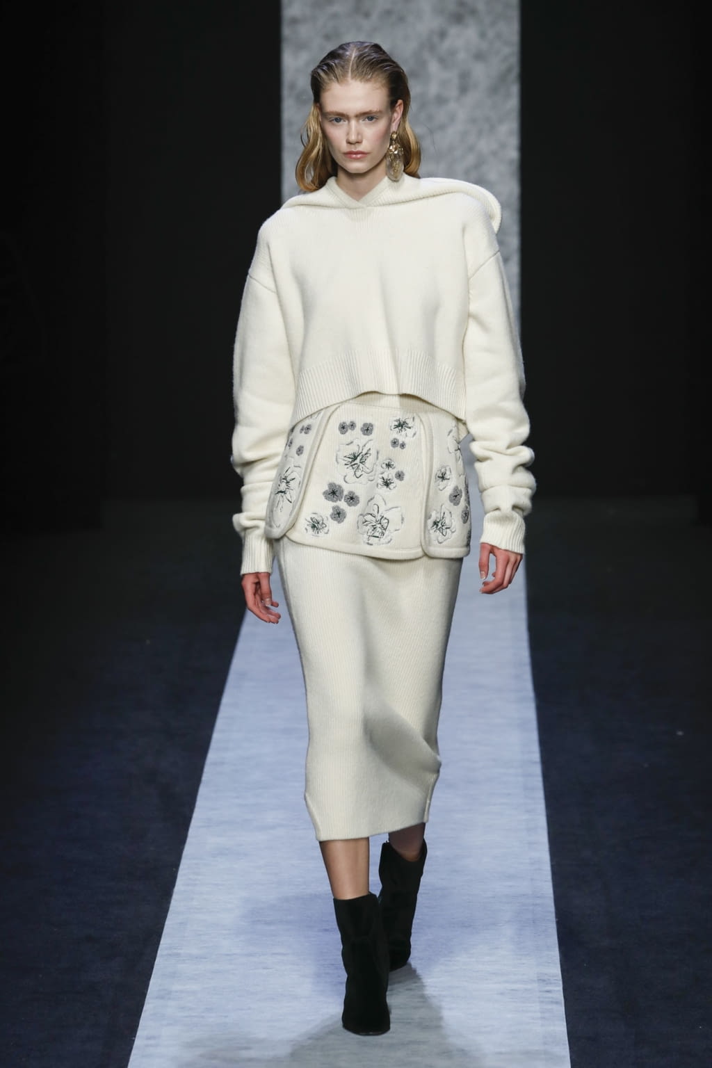 Fashion Week Milan Fall/Winter 2020 look 1 de la collection Anteprima womenswear