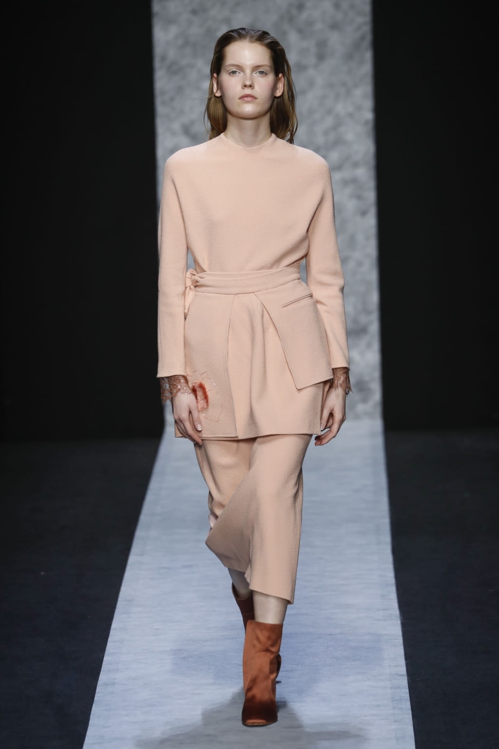 Fashion Week Milan Fall/Winter 2020 look 13 de la collection Anteprima womenswear