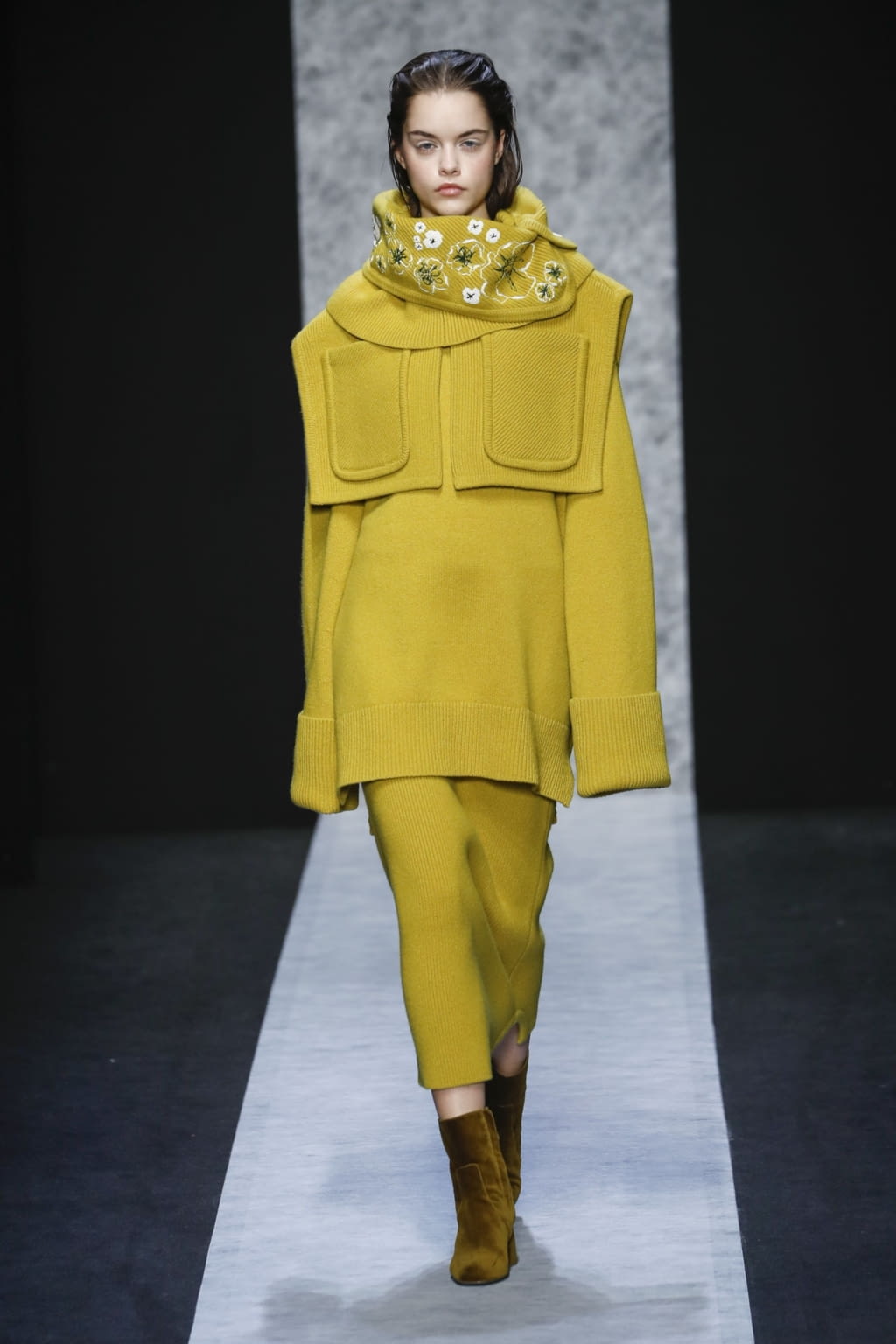 Fashion Week Milan Fall/Winter 2020 look 17 from the Anteprima collection womenswear