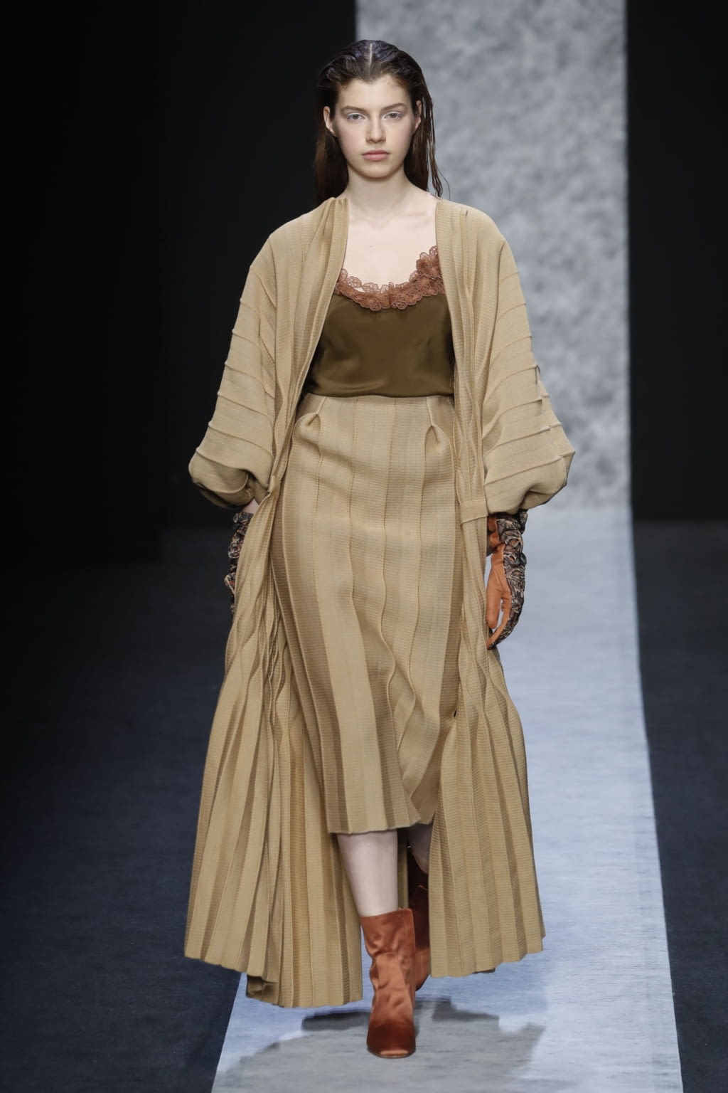 Fashion Week Milan Fall/Winter 2020 look 28 from the Anteprima collection womenswear