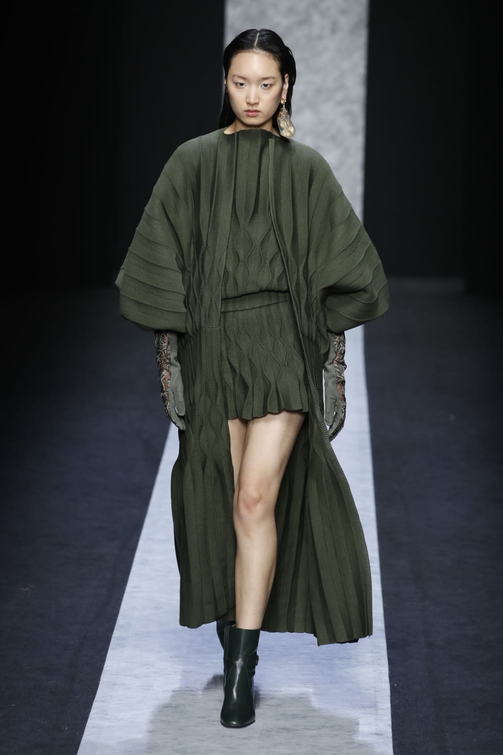 Fashion Week Milan Fall/Winter 2020 look 40 from the Anteprima collection womenswear