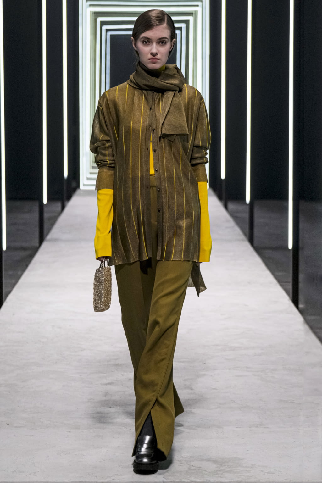 Fashion Week Milan Fall/Winter 2022 look 15 de la collection Anteprima womenswear