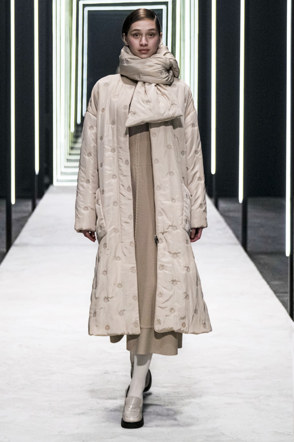 Fashion Week Milan Fall/Winter 2022 look 16 from the Anteprima collection womenswear