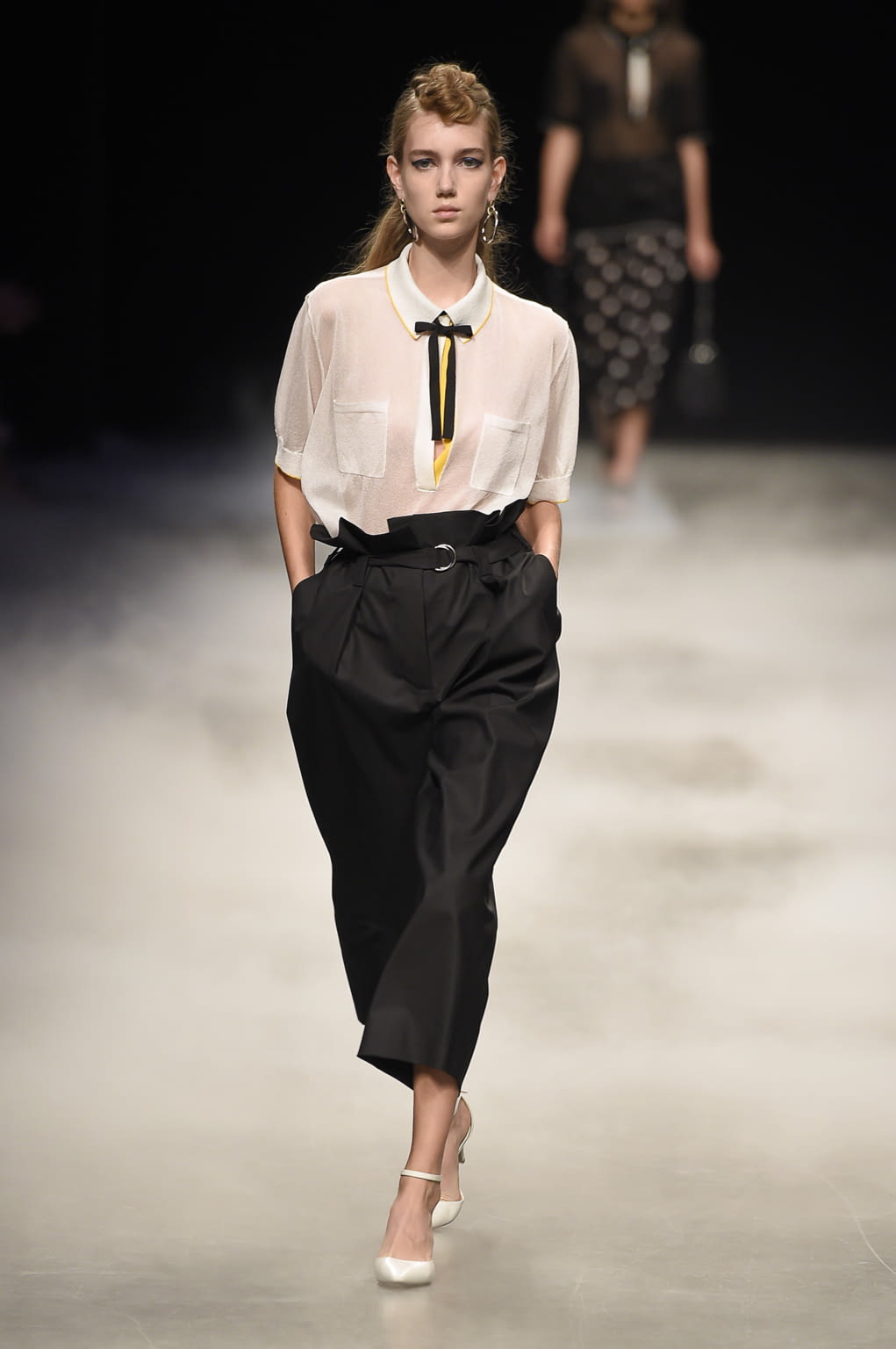 Fashion Week Milan Spring/Summer 2017 look 2 de la collection Anteprima womenswear