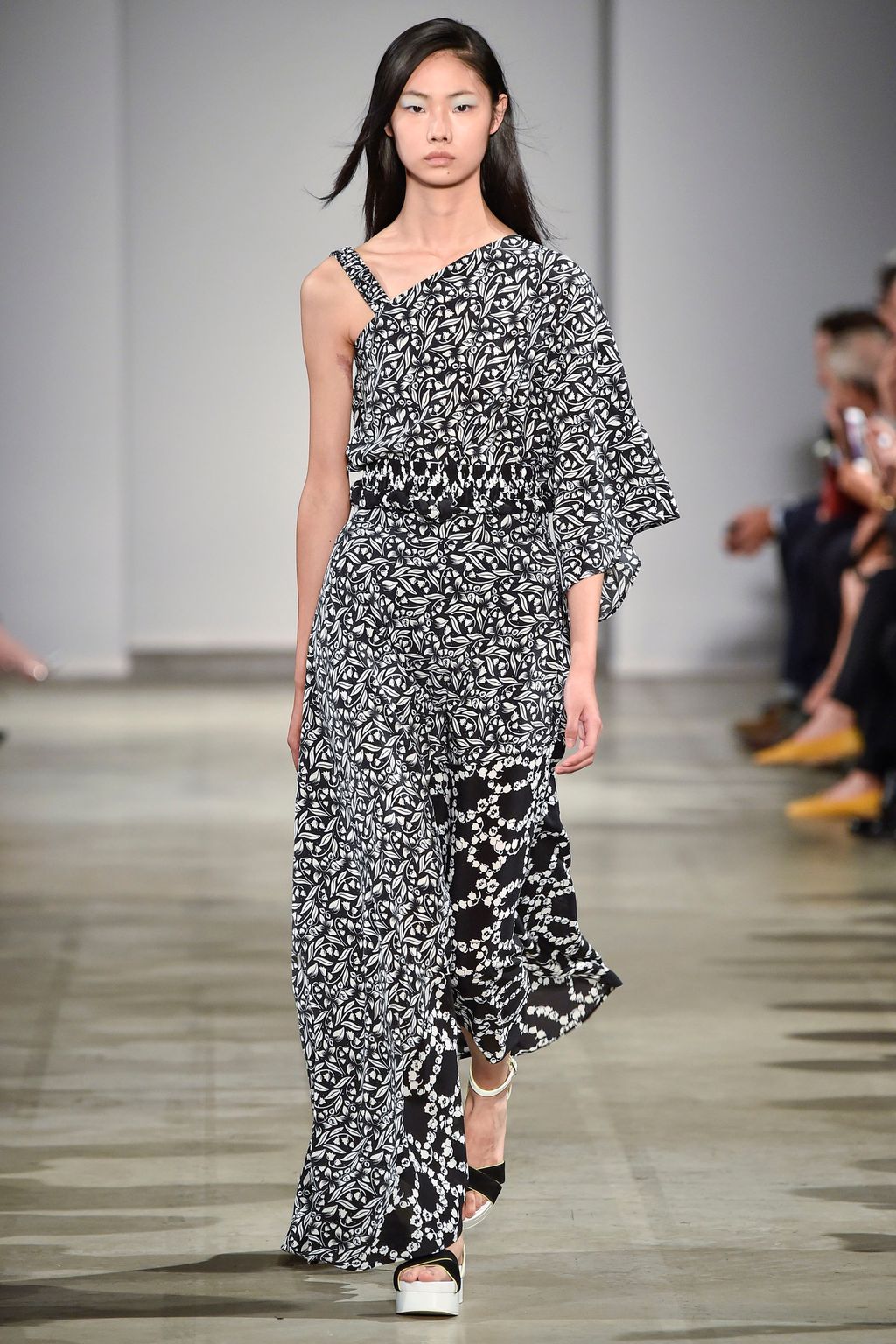 Fashion Week Milan Spring/Summer 2018 look 15 from the Anteprima collection 女装