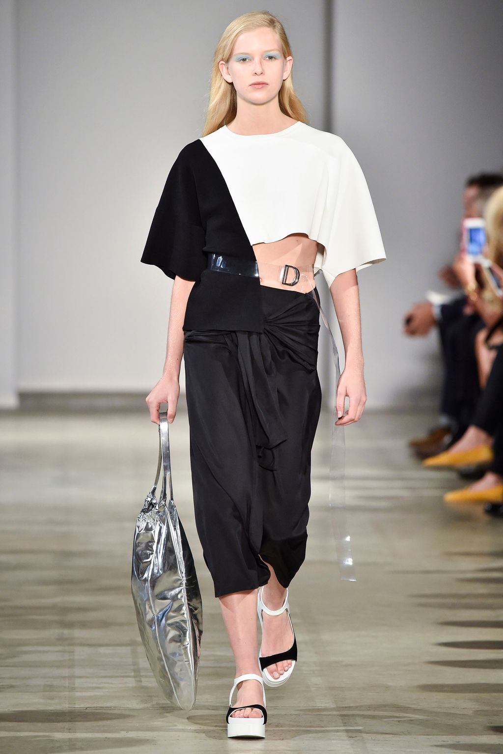 Fashion Week Milan Spring/Summer 2018 look 21 from the Anteprima collection 女装